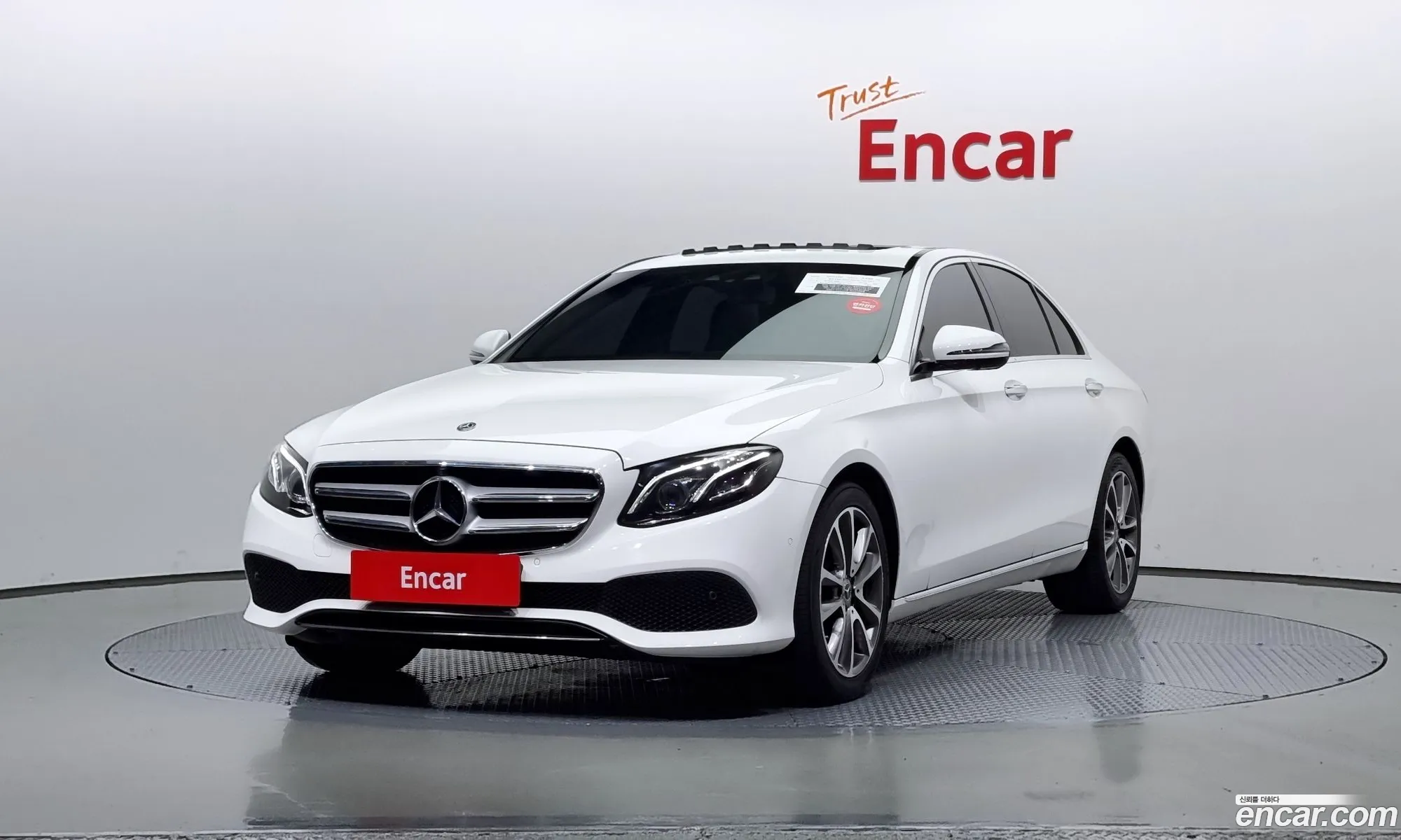 Mercedes-Benz E-Klasse V W213 S213 C238 E300 4Matic Avant Garde 2019 - фотография 18517257