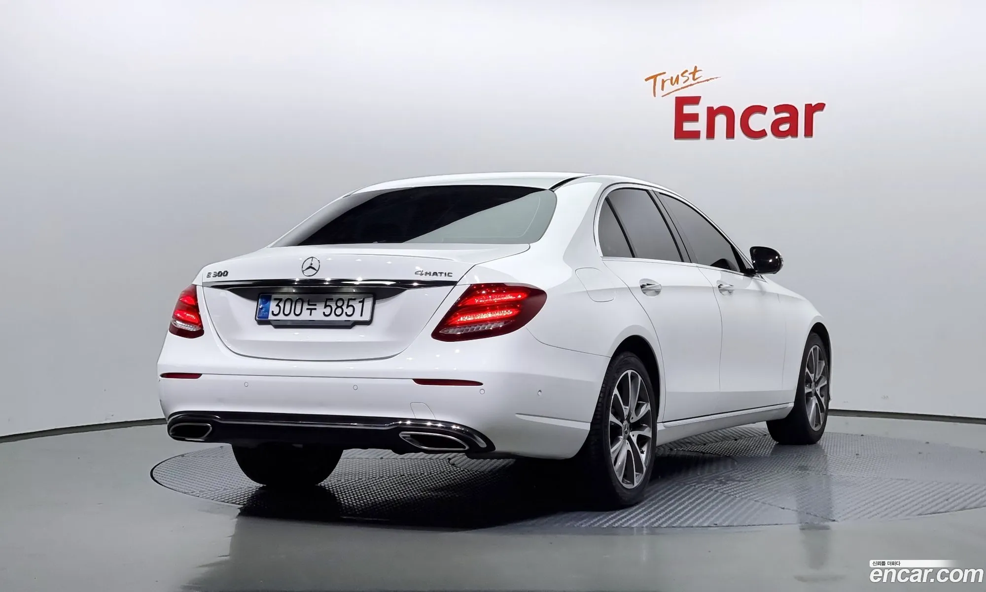 Mercedes-Benz E-Klasse V W213 S213 C238 E300 4Matic Avant Garde 2019 - фотография 18517258