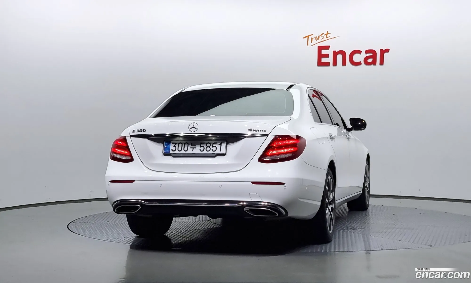 Mercedes-Benz E-Klasse V W213 S213 C238 E300 4Matic Avant Garde 2019 - фотография 18517260