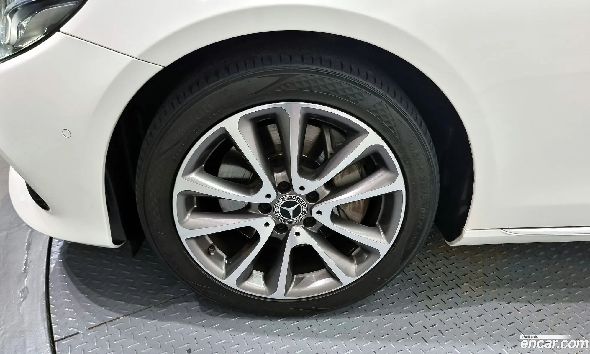 Mercedes-Benz E-Klasse V W213 S213 C238 E300 4Matic Avant Garde 2019 - фотография 18517261