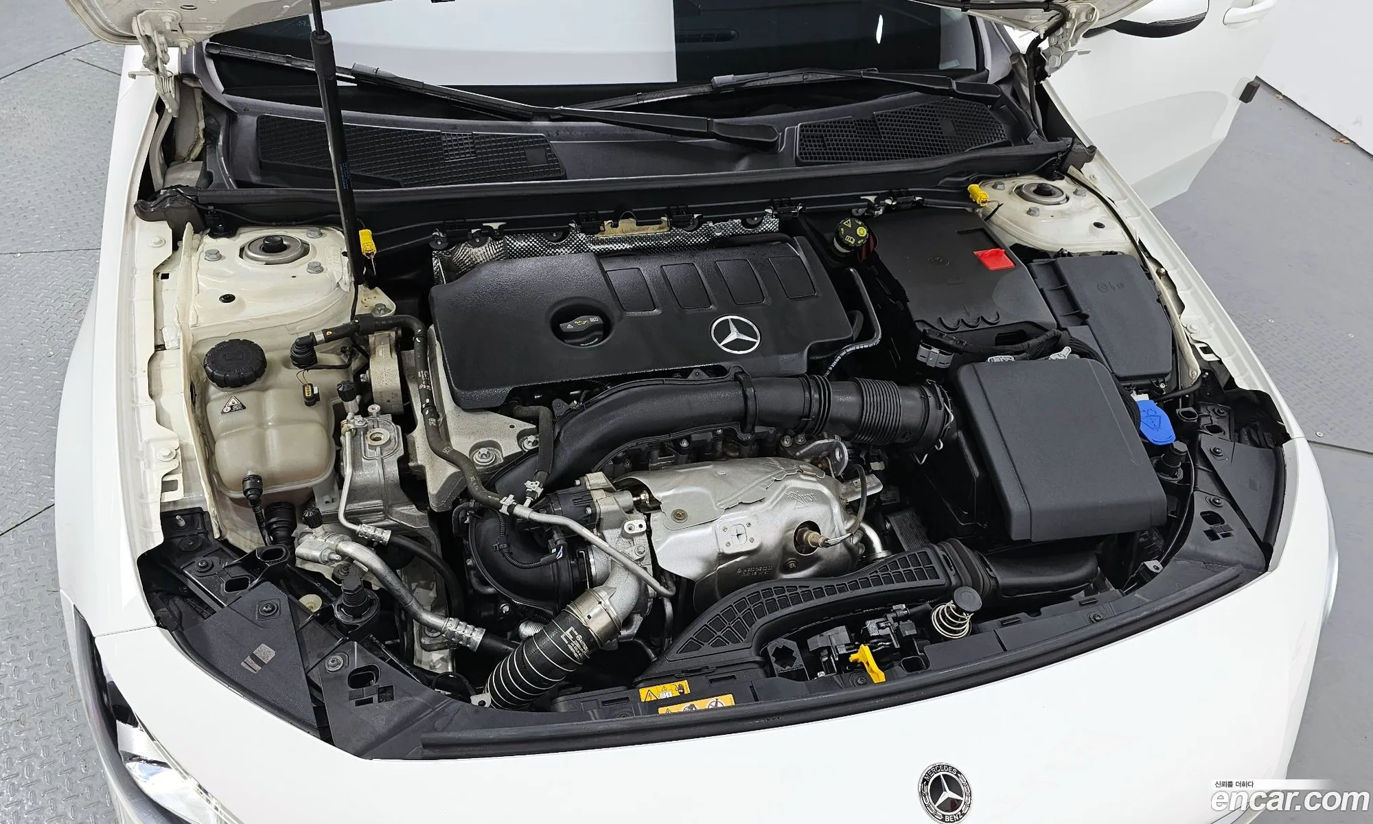 Mercedes-Benz A-Klasse Iv W177 A220 Hatchback 2019 - фотография 18472425