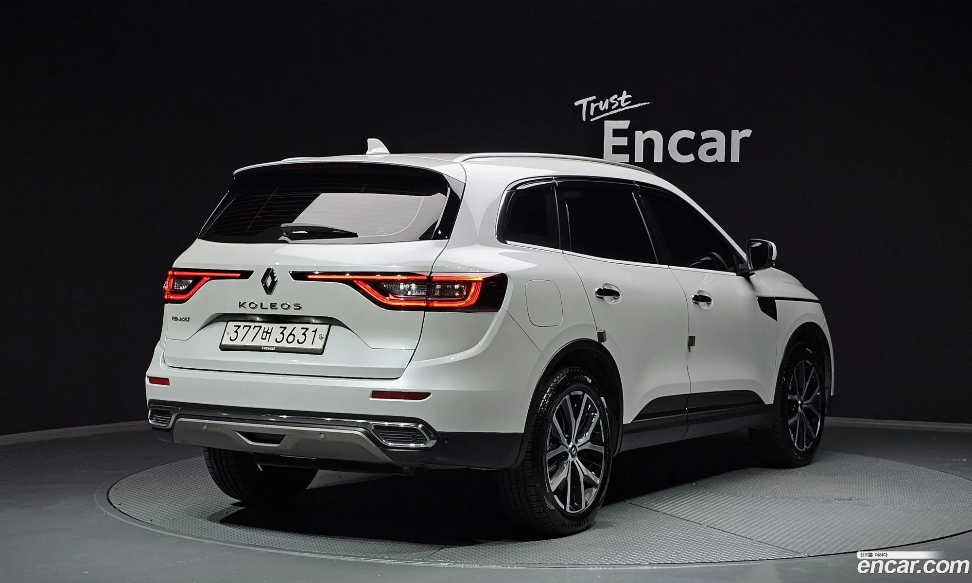 Renault Samsung Qm6 20 Lpe Re Signature 2Wd 2020 - фотография 1874311