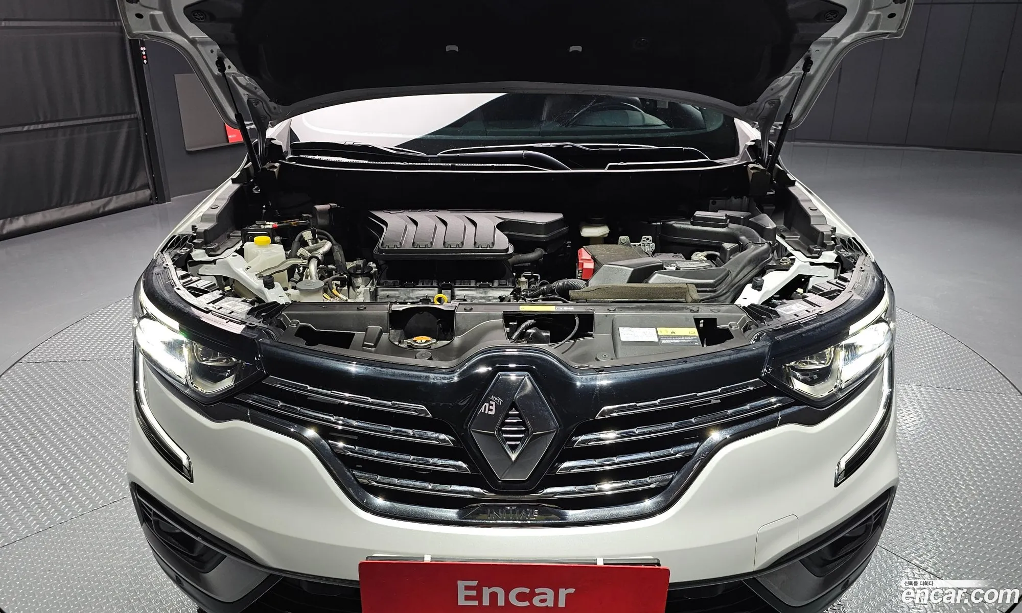 Renault Samsung Qm6 20 Lpe Re Signature 2Wd 2020 - фотография 1874315
