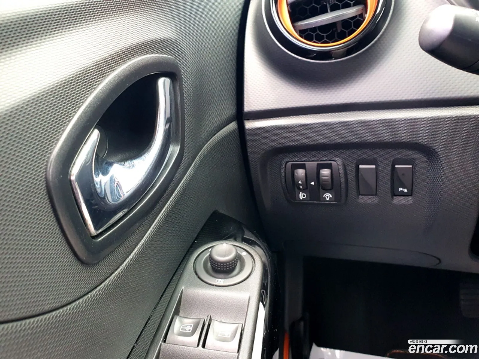 Renault Samsung Qm3 Re 2015 - фотография 2016288