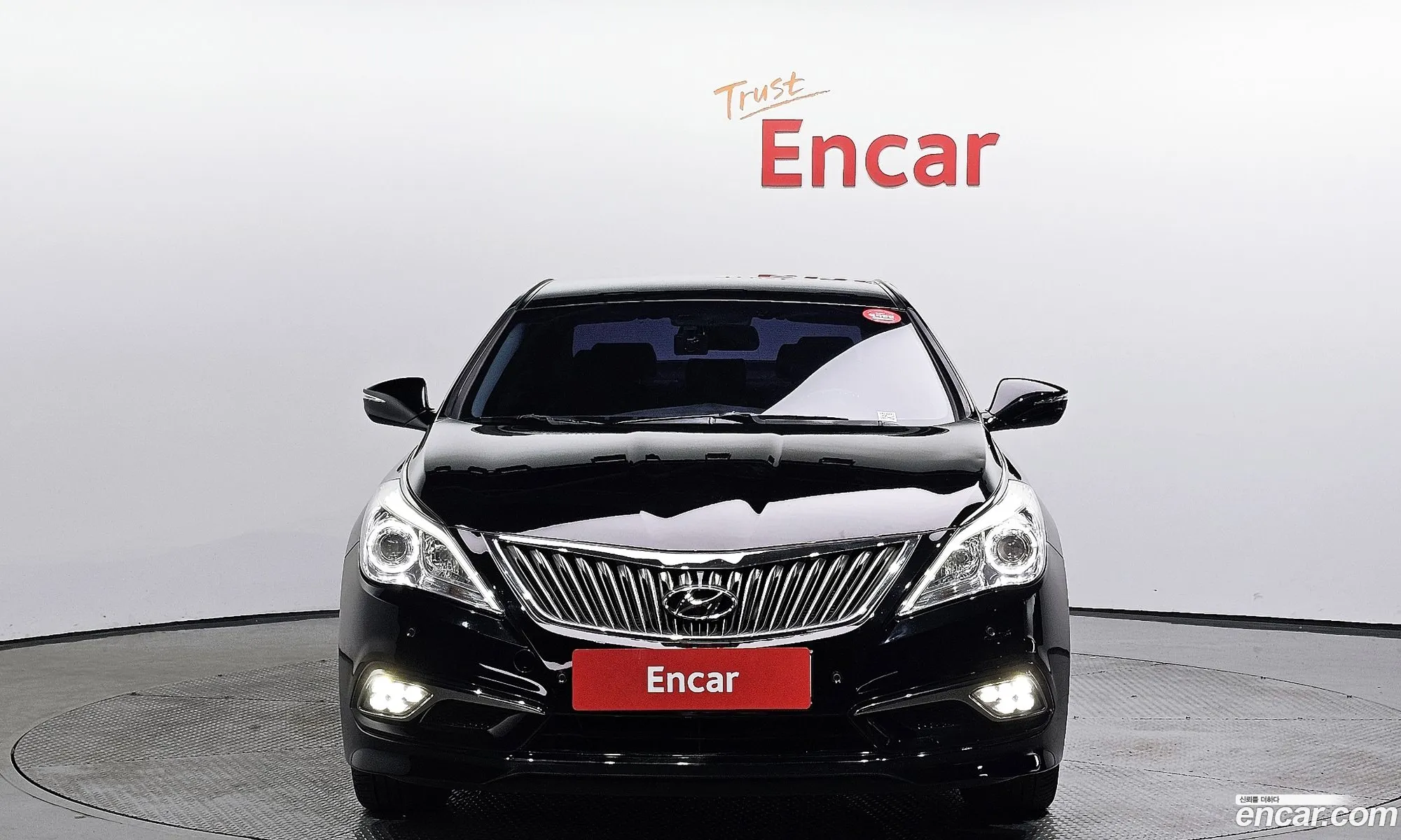 Hyundai Grandeur V Premium 2015 - фотография 18997560