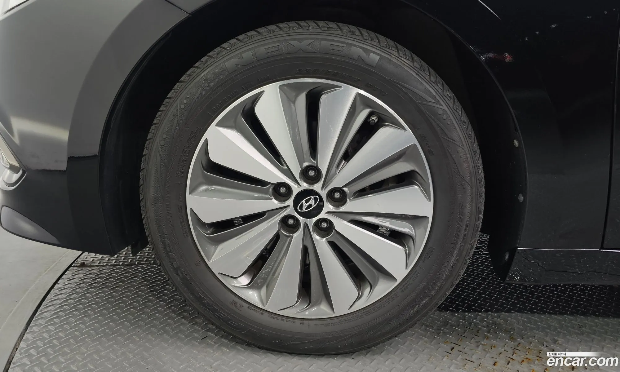 Hyundai Grandeur V Premium 2015 - фотография 18997562