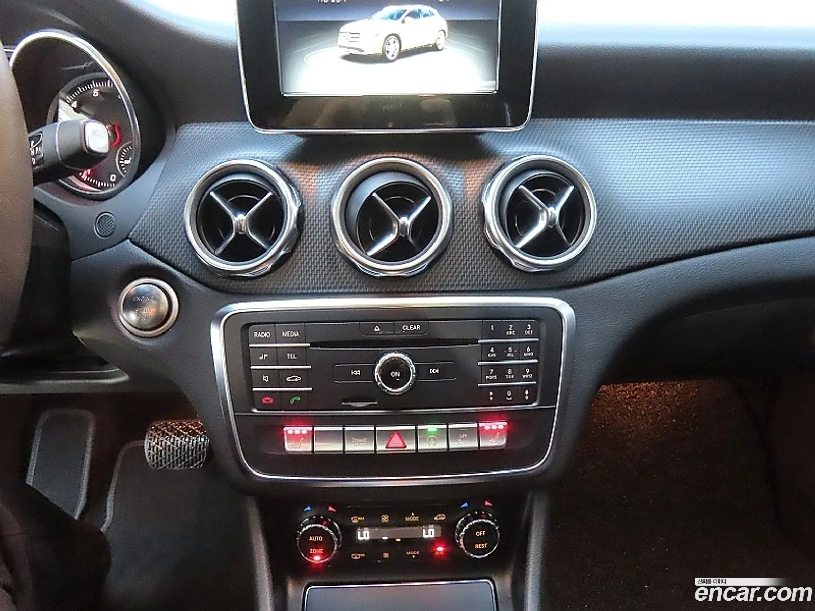 Mercedes Gla-Class X156 Gla220 - фотография 18404811