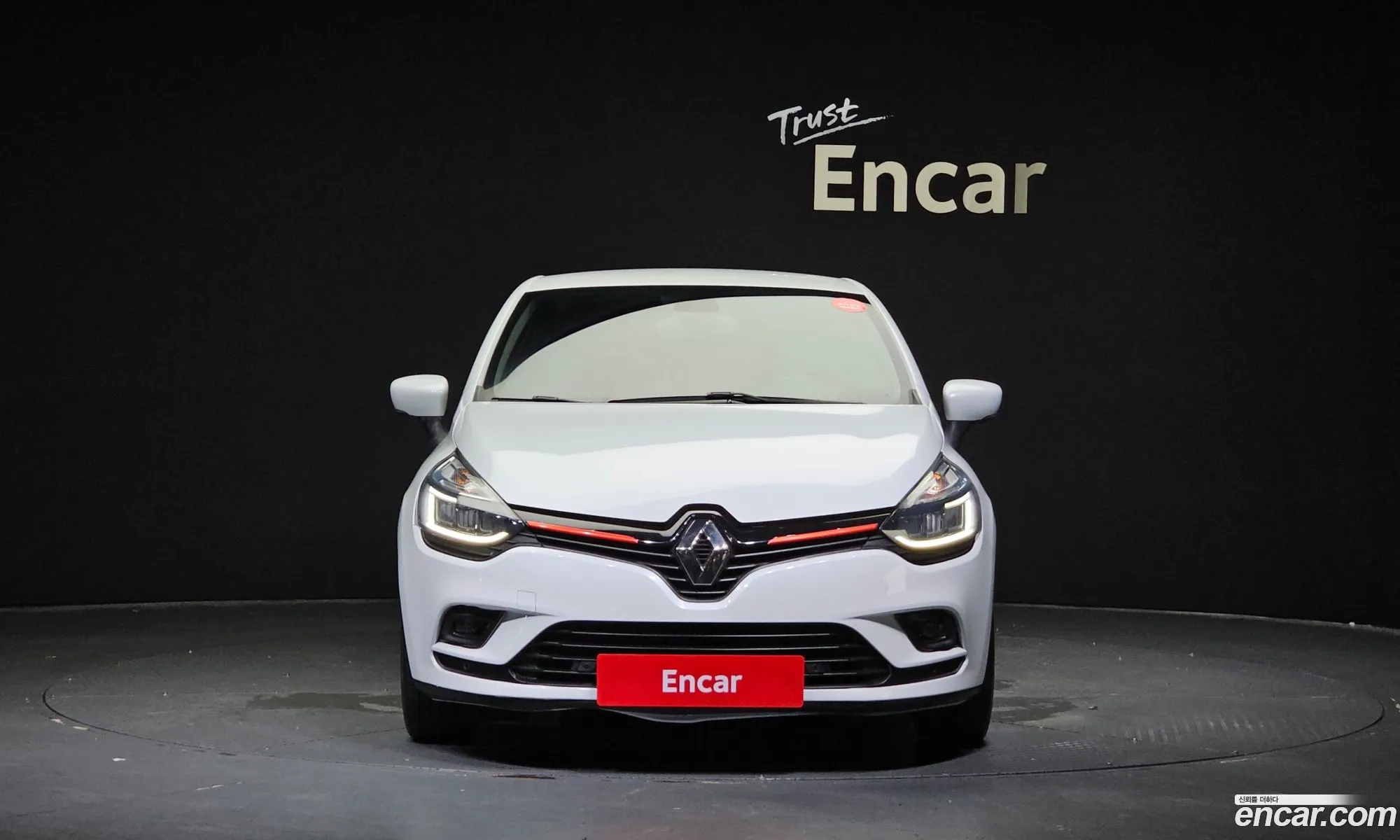 Renault Samsung Clio Intense 2018 - фотография 2069388