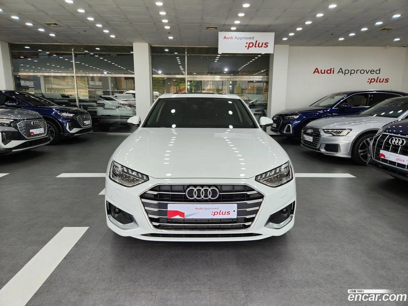 Audi A4 40Tfsi 2022 - фотография 5242
