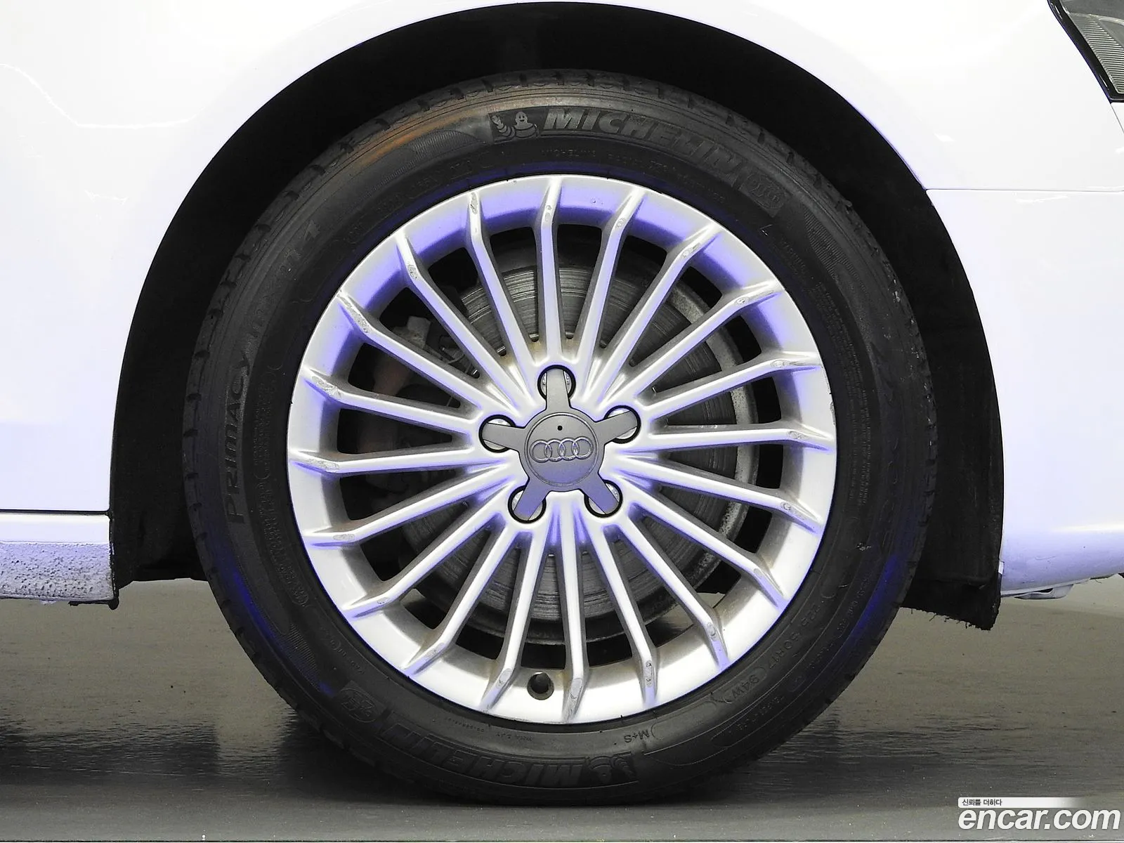 Audi A4 Iv B8 20 Tdi 2012 - фотография 5179