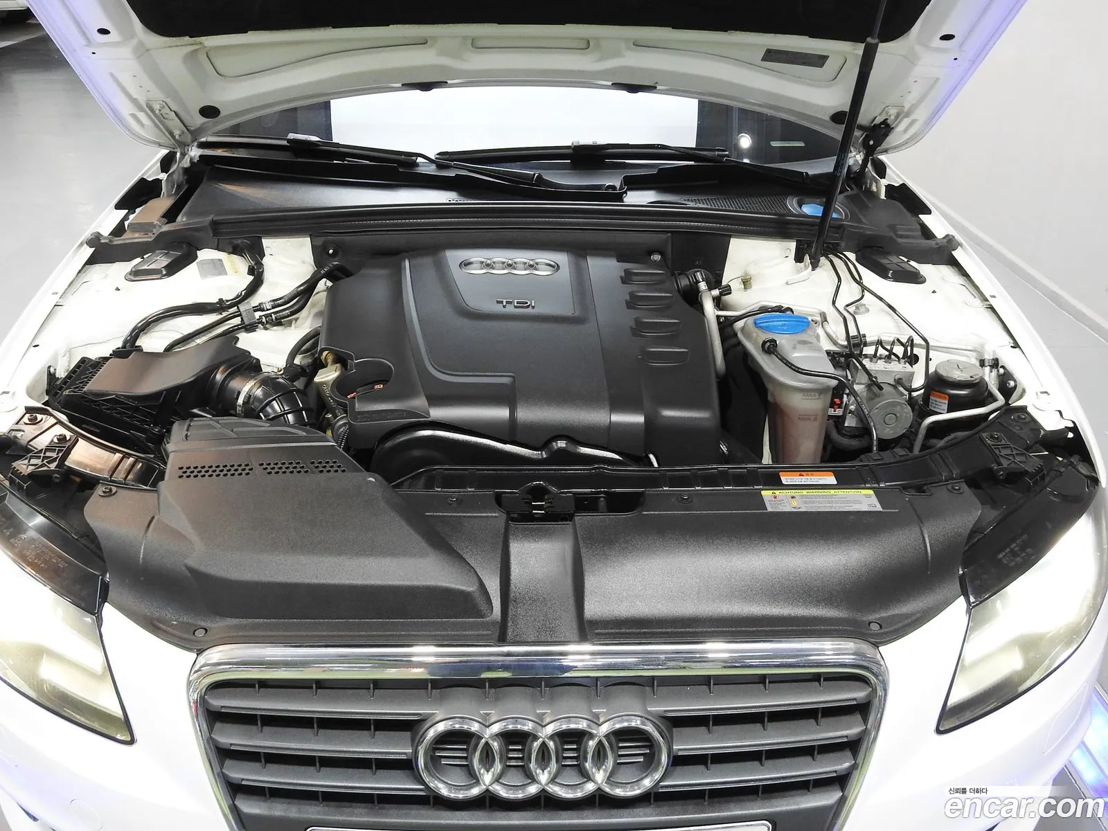 Audi A4 Iv B8 20 Tdi 2012 - фотография 5180