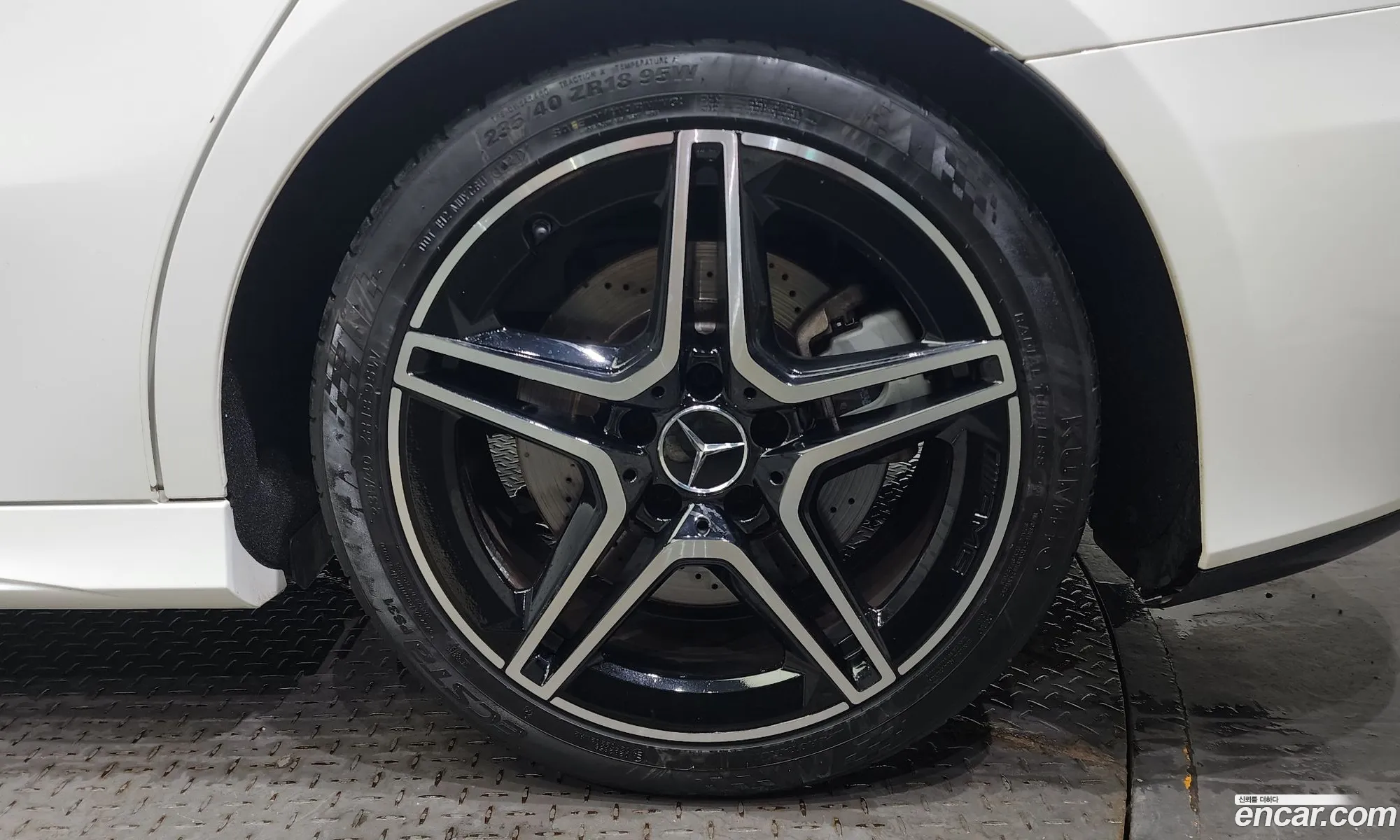 Mercedes-Benz A-Klasse Iv W177 Amg A35 4Matic Sedan 2021 - фотография 18472352