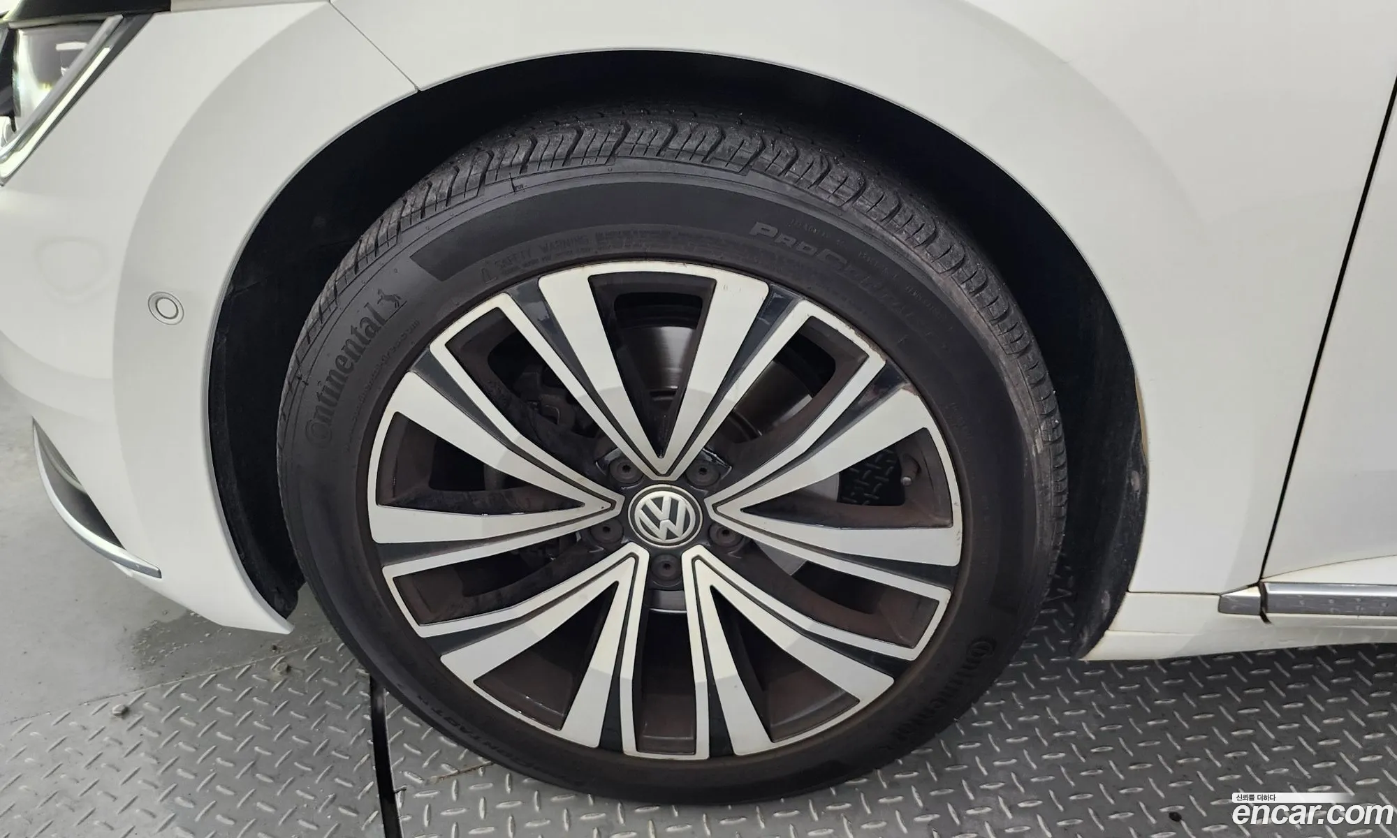 Volkswagen Arteon I 20 Tdi Premium 2019 - фотография 12546006