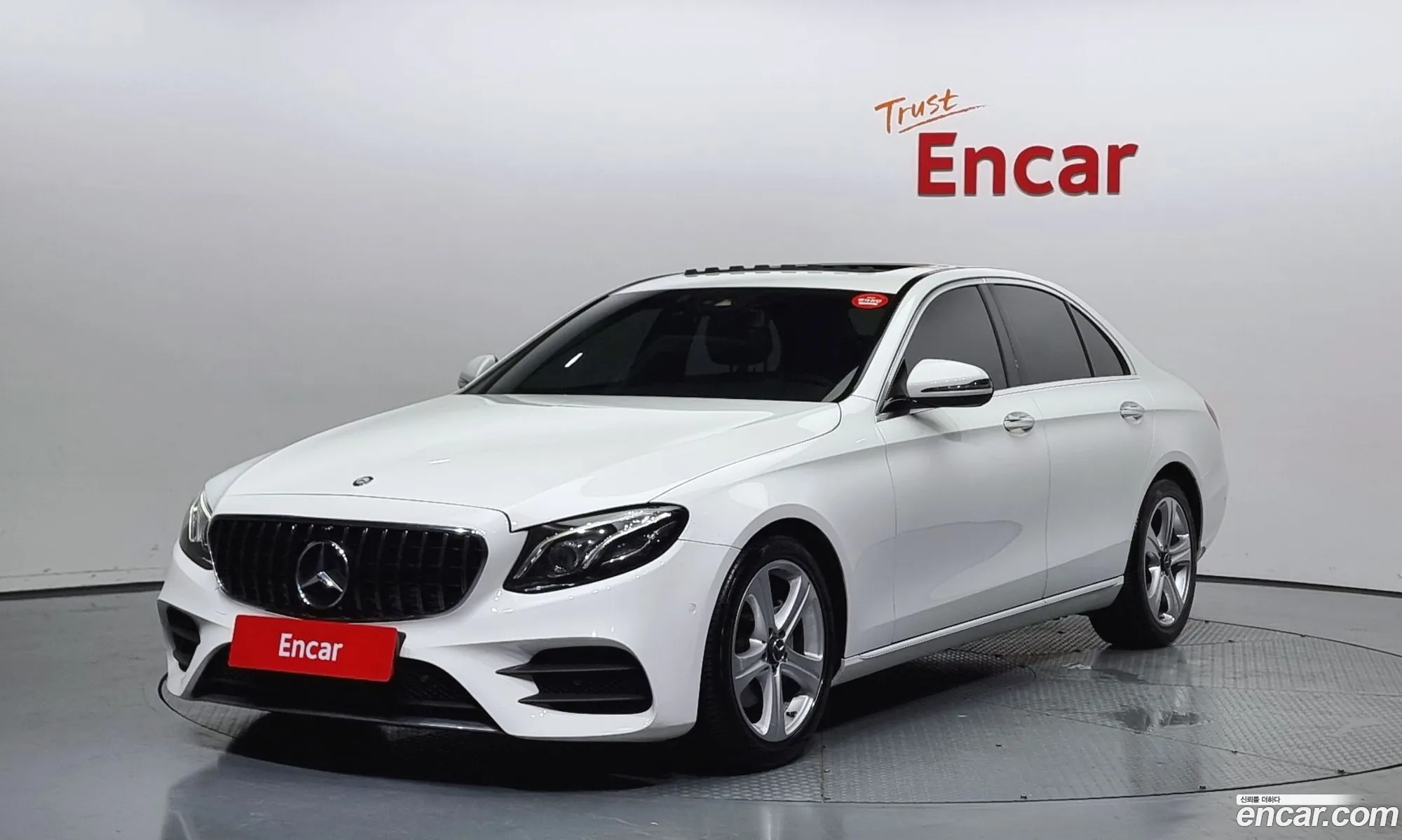 Mercedes-Benz E-Klasse E220D Avant Garde 2017 - фотография 18482284