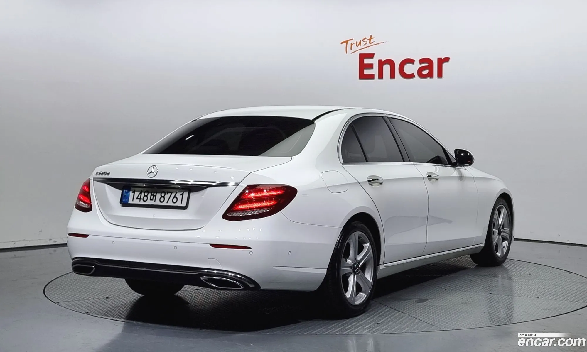 Mercedes-Benz E-Klasse E220D Avant Garde 2017 - фотография 18482285
