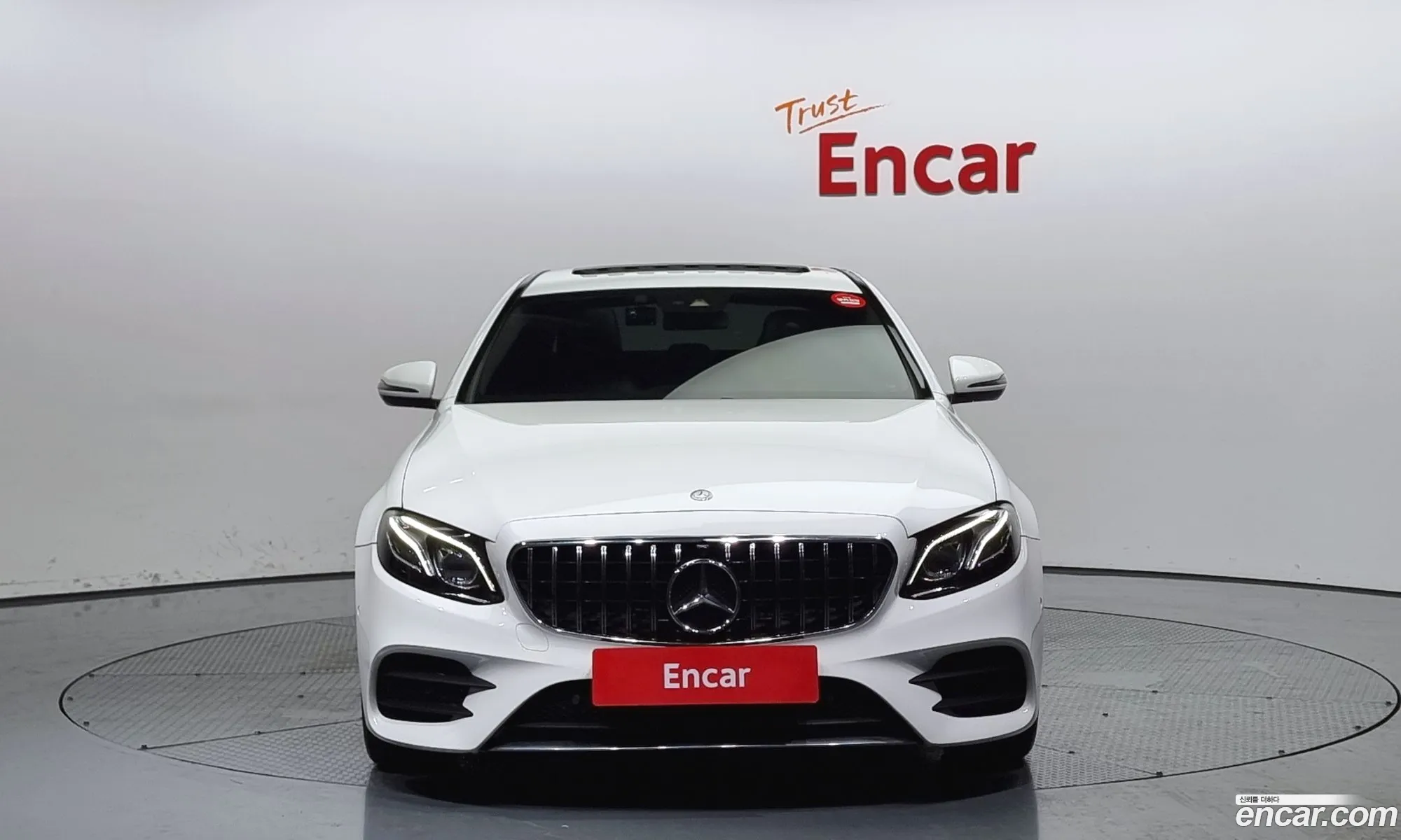 Mercedes-Benz E-Klasse E220D Avant Garde 2017 - фотография 18482286