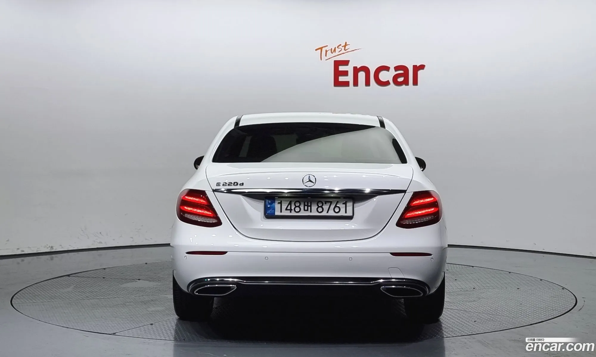 Mercedes-Benz E-Klasse E220D Avant Garde 2017 - фотография 18482287