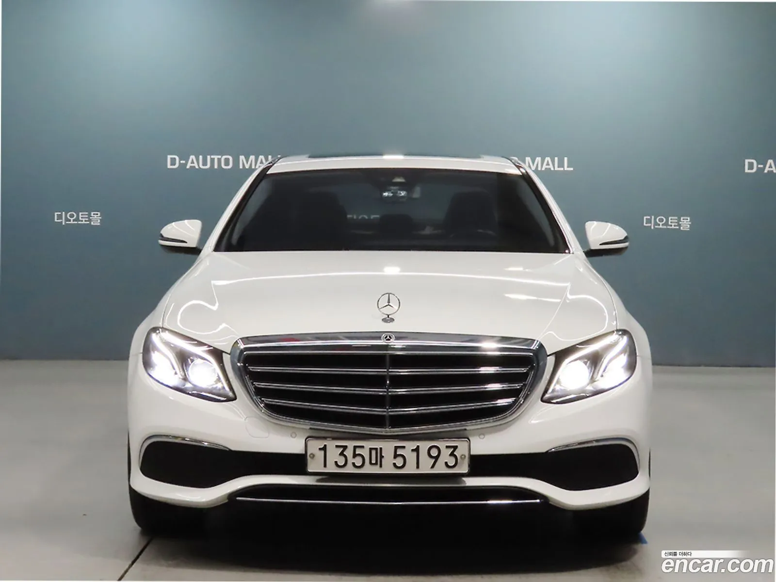 Benz E-Class W213 E220D Exclusive - фотография 18517209