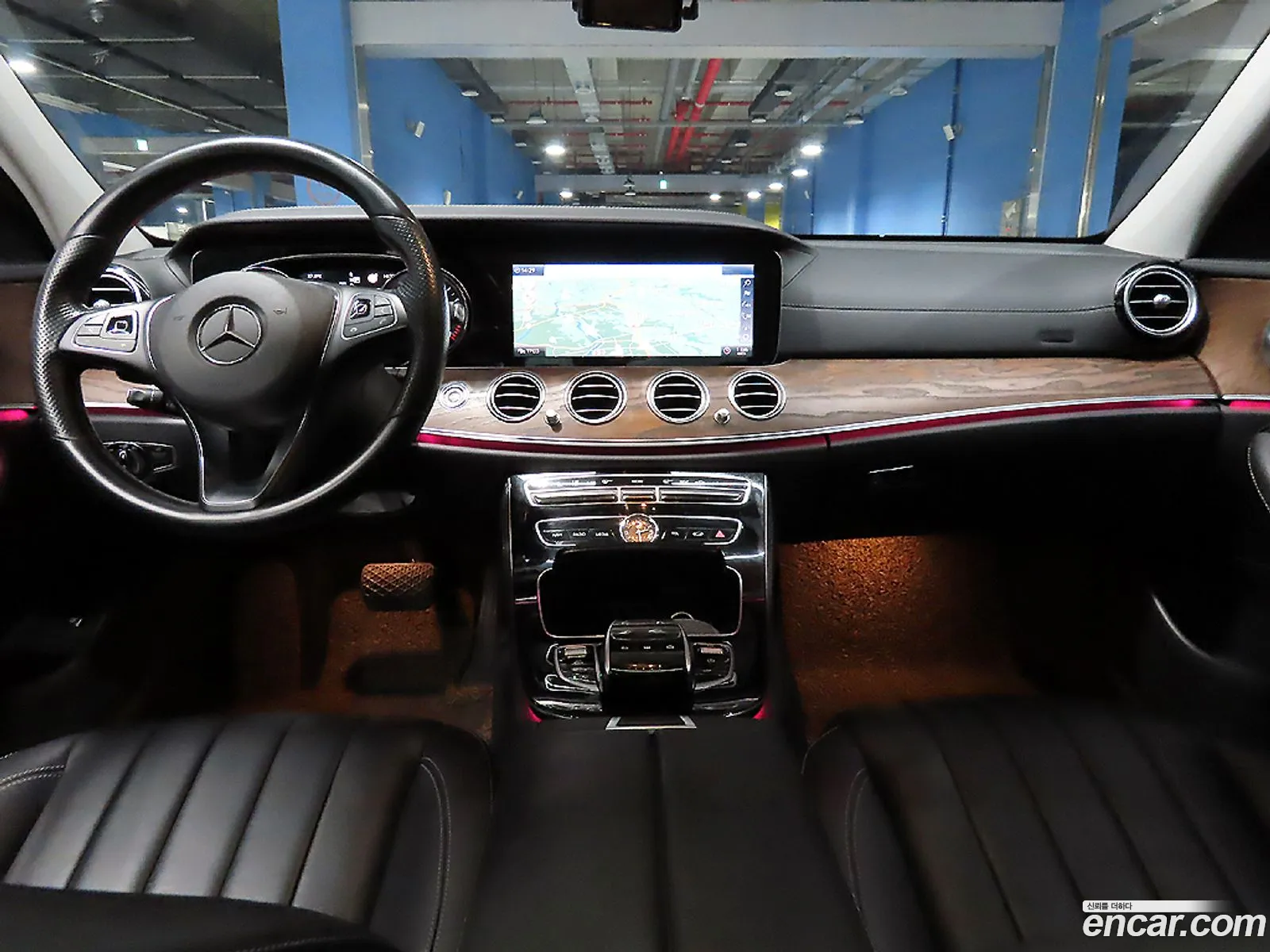 Benz E-Class W213 E220D Exclusive - фотография 18517212