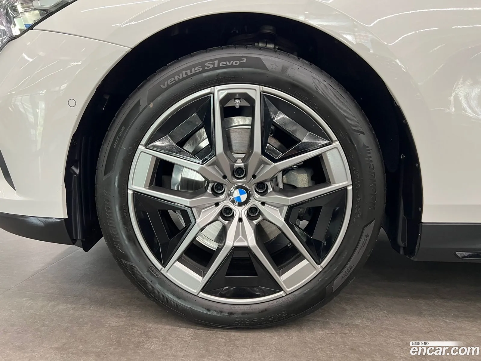 BMW 5Er 520I 2024 - фотография 15571683