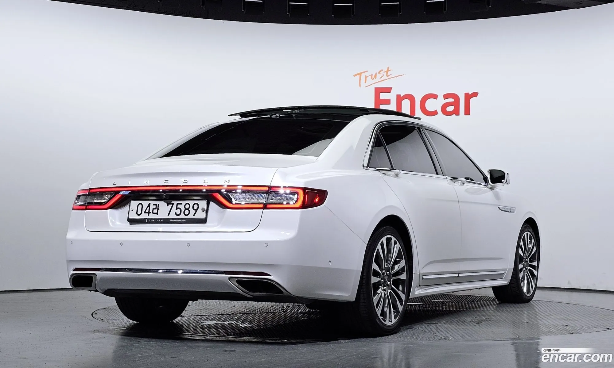 Lincoln Continental X 30 Awd 2017 - фотография 4609767