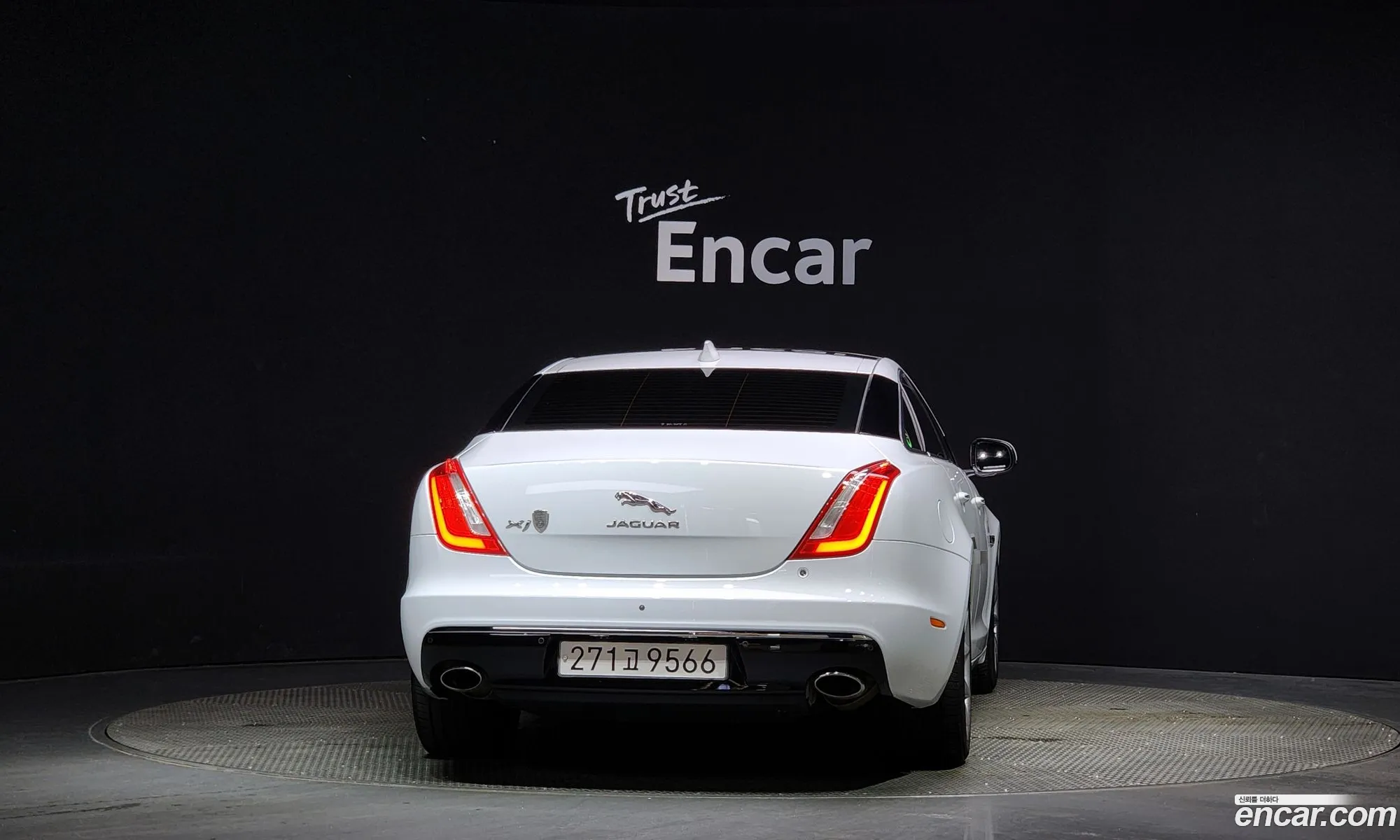 Jaguar Xj Iv X351 30D Premium Luxury Swb 2018 - фотография 4437259