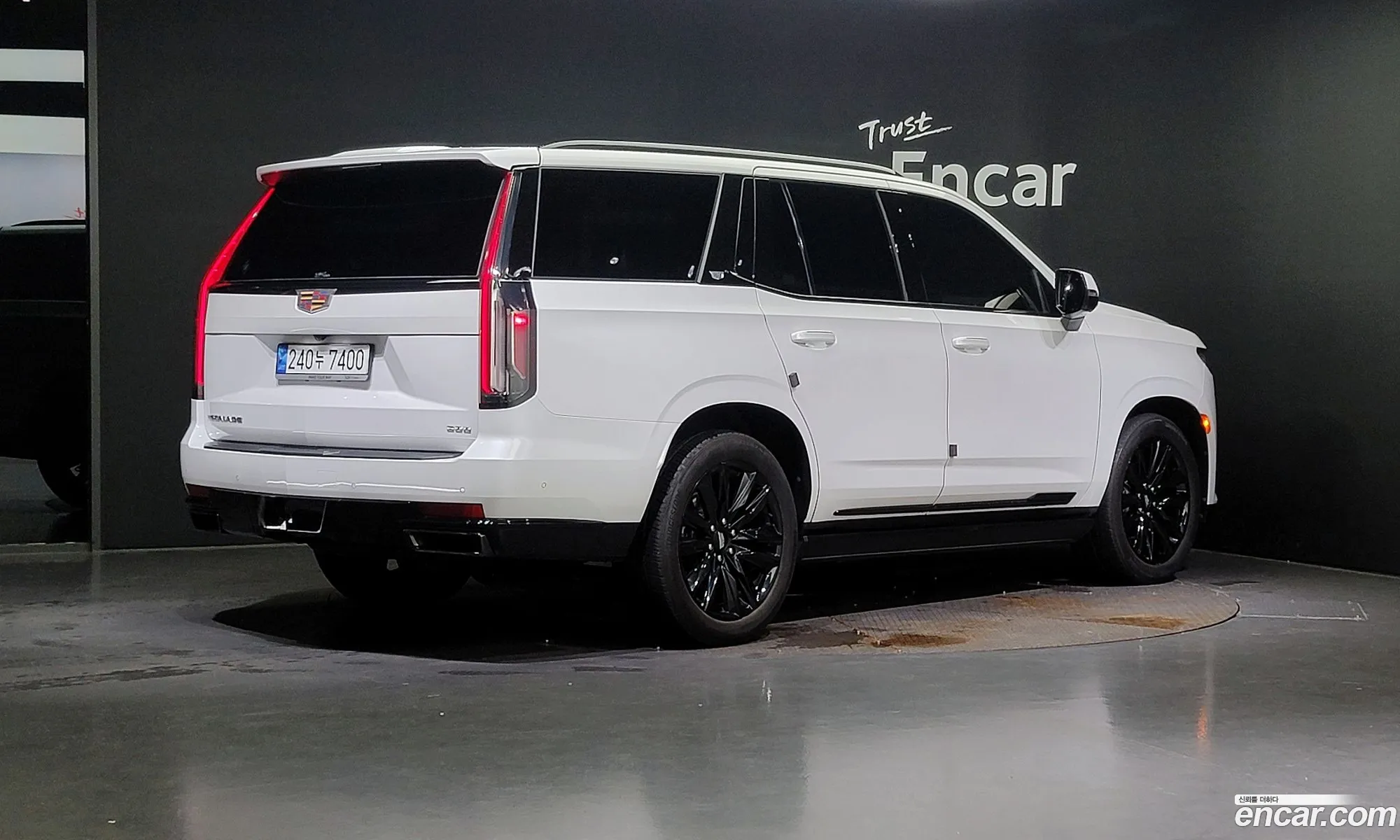 Cadillac Escalade V 62 2021 - фотография 4797119