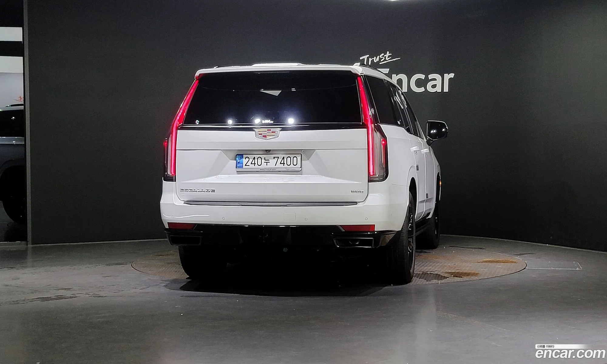 Cadillac Escalade V 62 2021 - фотография 4797121