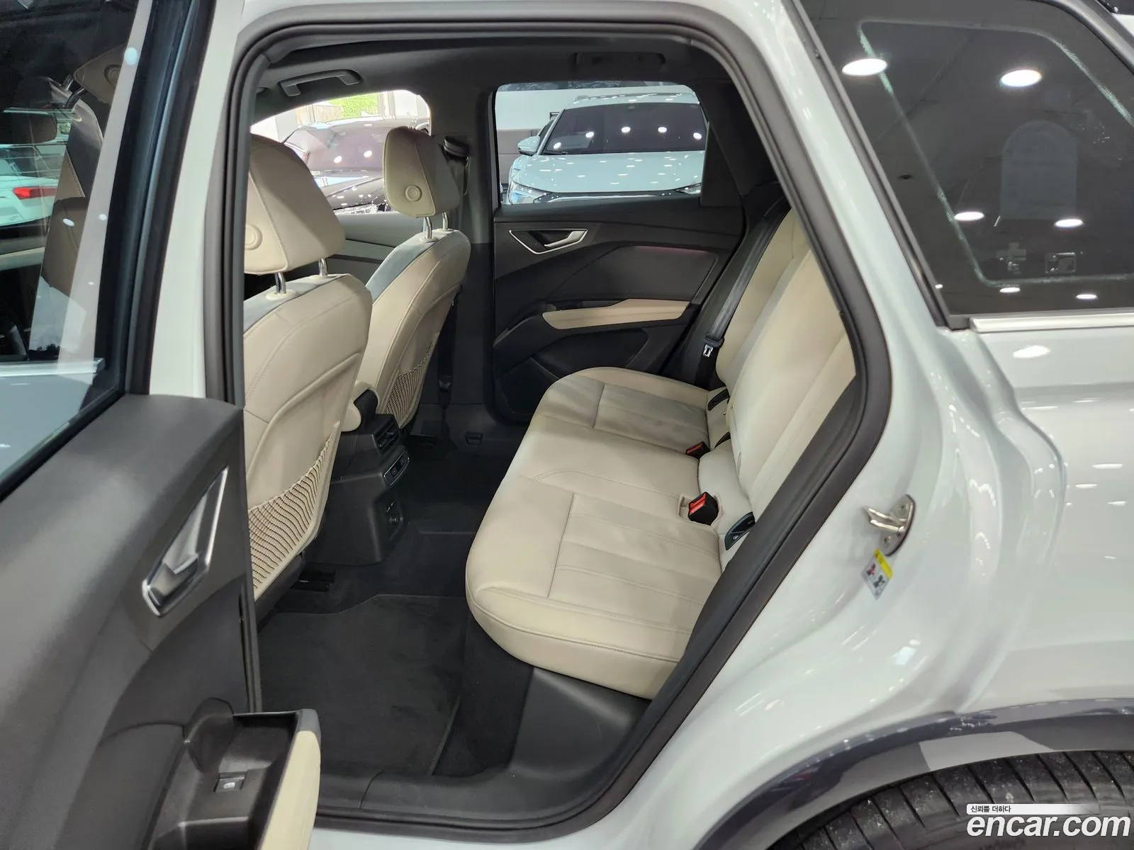 Audi Q4 E-Tron F4 40 Premium - фотография 1562397