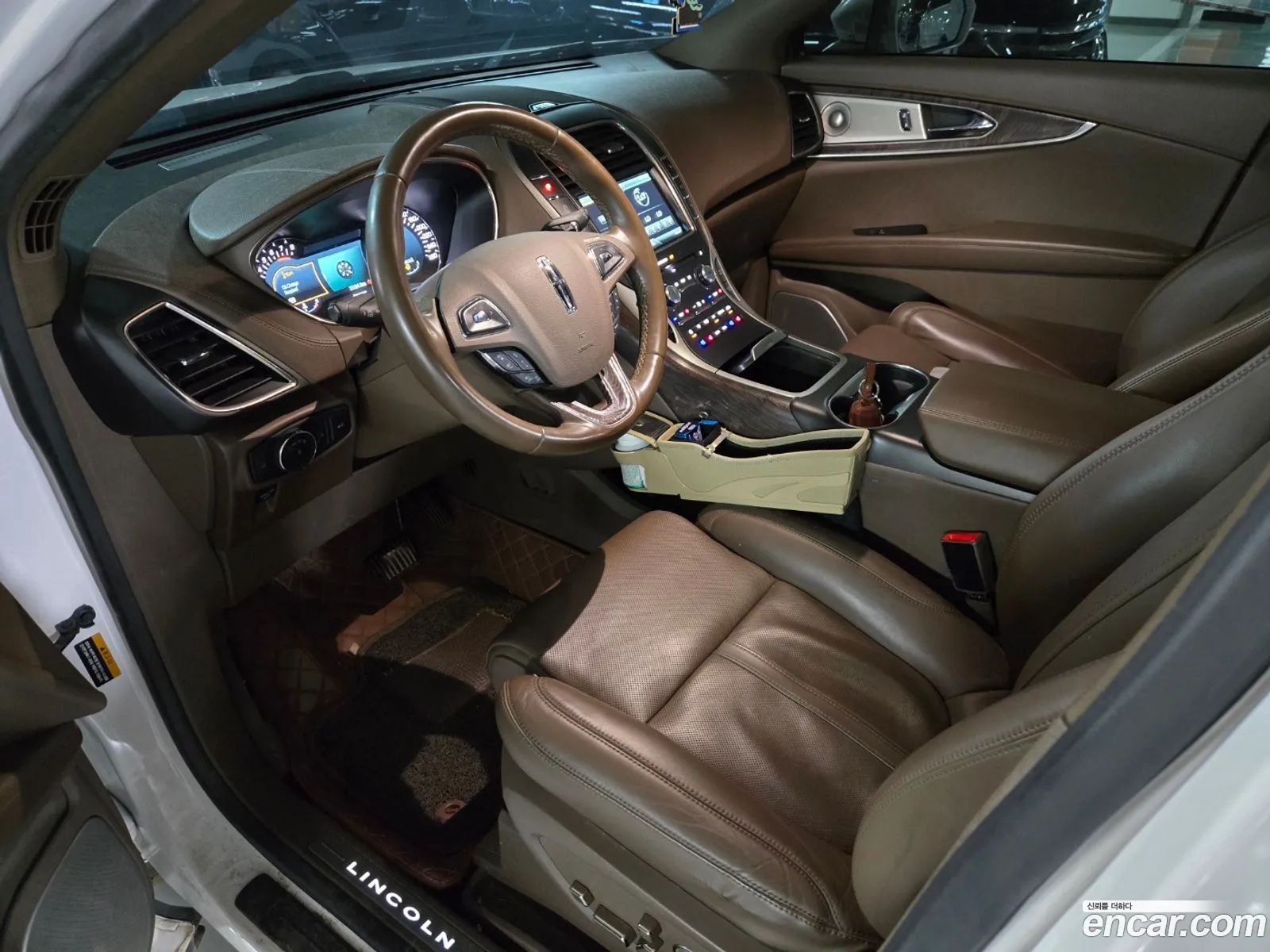 Lincoln Mkx Ii 27 Awd 2016 - фотография 4609806