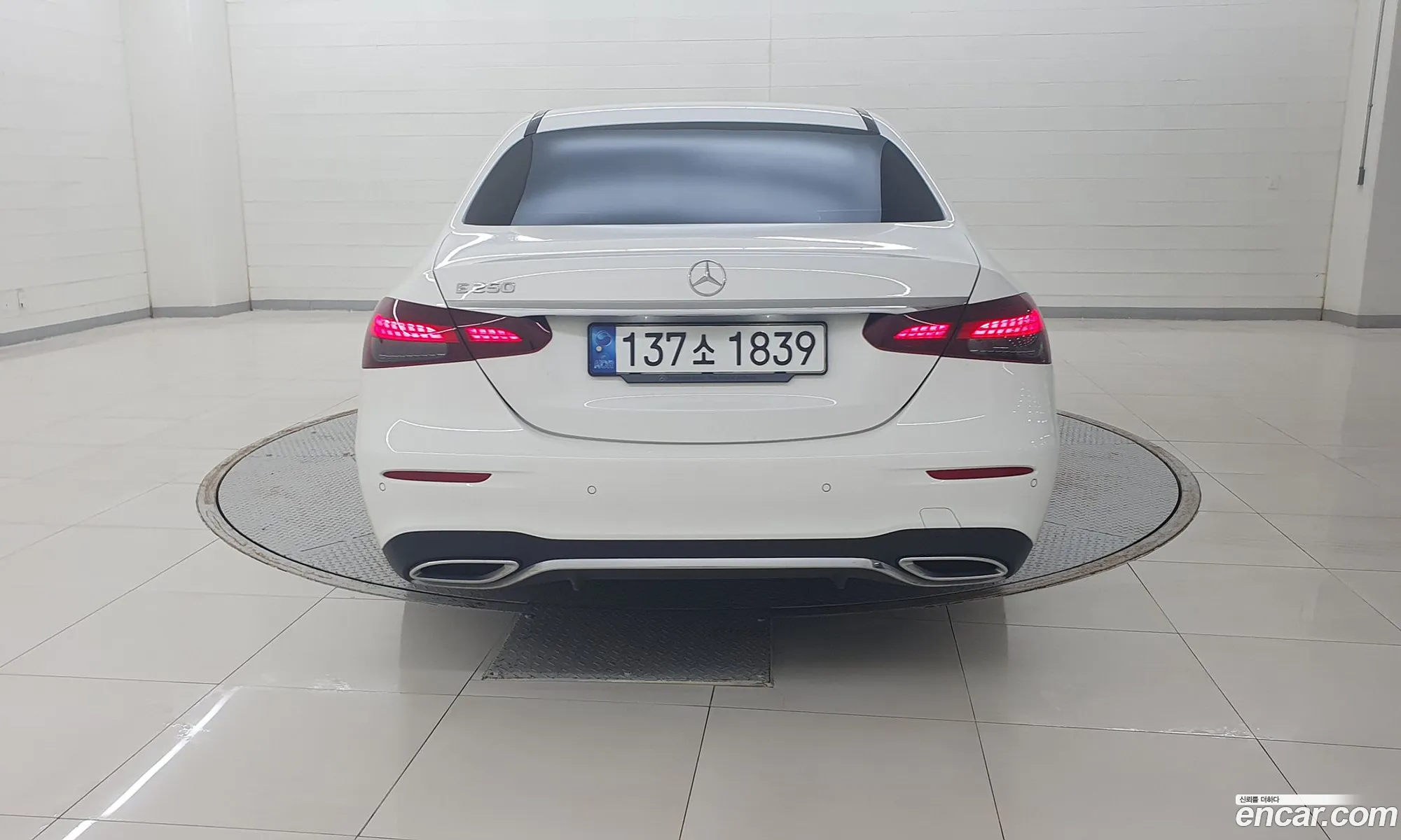 Mercedes-Benz E-Klasse E250 Amg Line 2023 - фотография 18482323