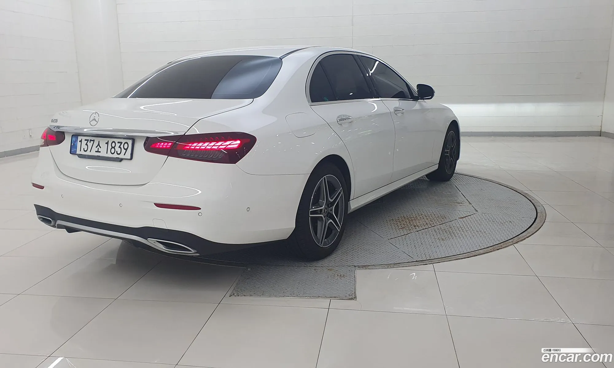 Mercedes-Benz E-Klasse E250 Amg Line 2023 - фотография 18482324