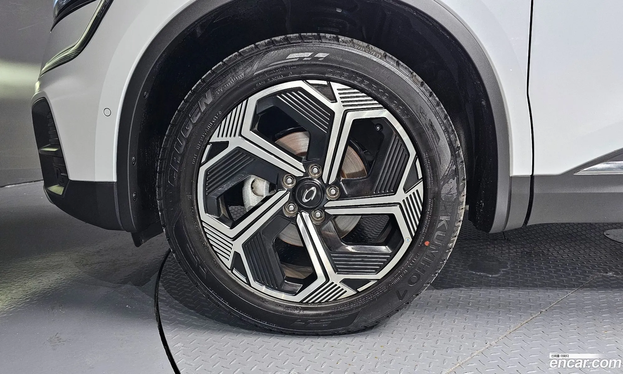 Renault Samsung Qm6 20 Lpe Re 2Wd 2024 - фотография 1869305