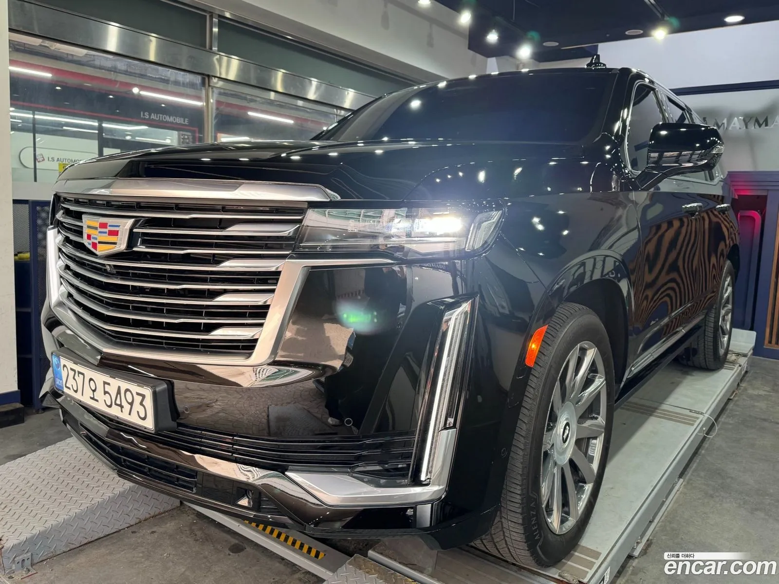 Cadillac Escalade V 62 2021 - фотография 4570863