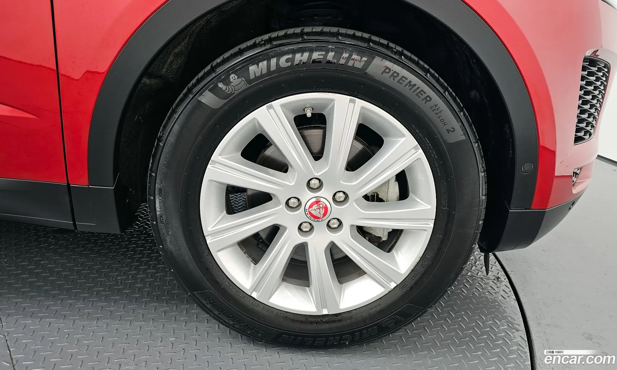 Jaguar E-Pace I D180S 2019 - фотография 4437333