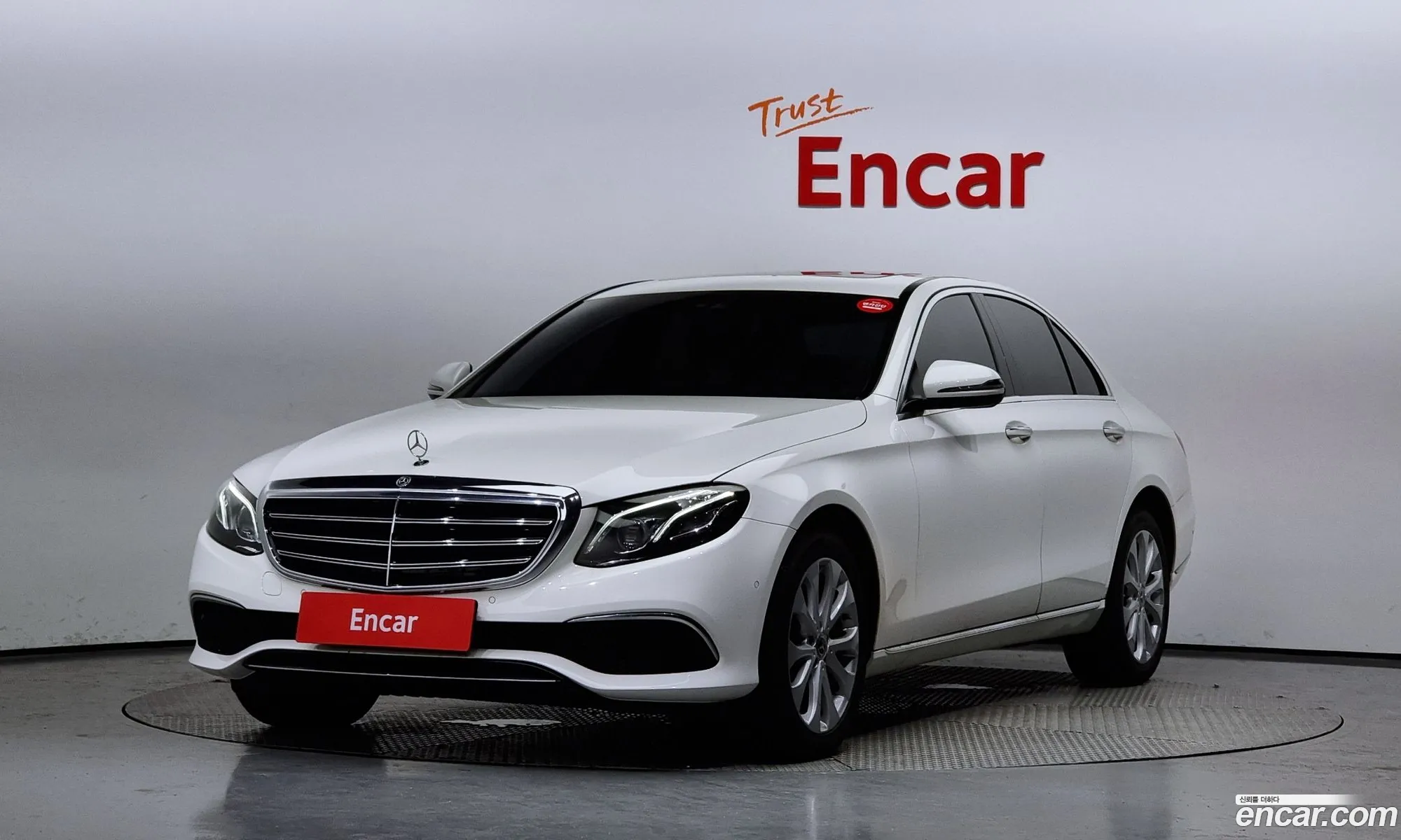 Benz E-Class W213 E220D 4Matic Exclusive - фотография 18465459