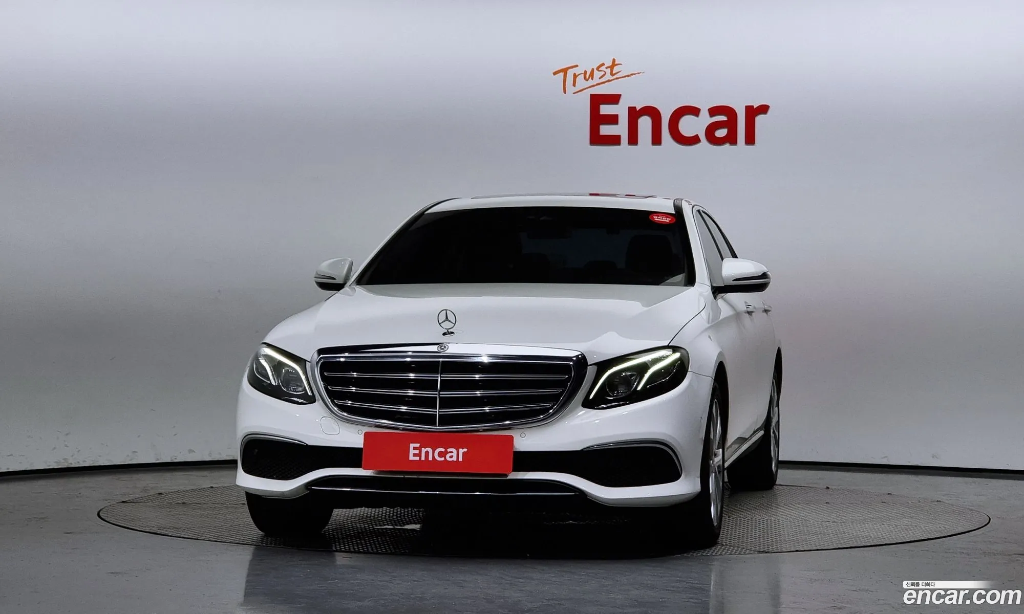 Benz E-Class W213 E220D 4Matic Exclusive - фотография 18465461