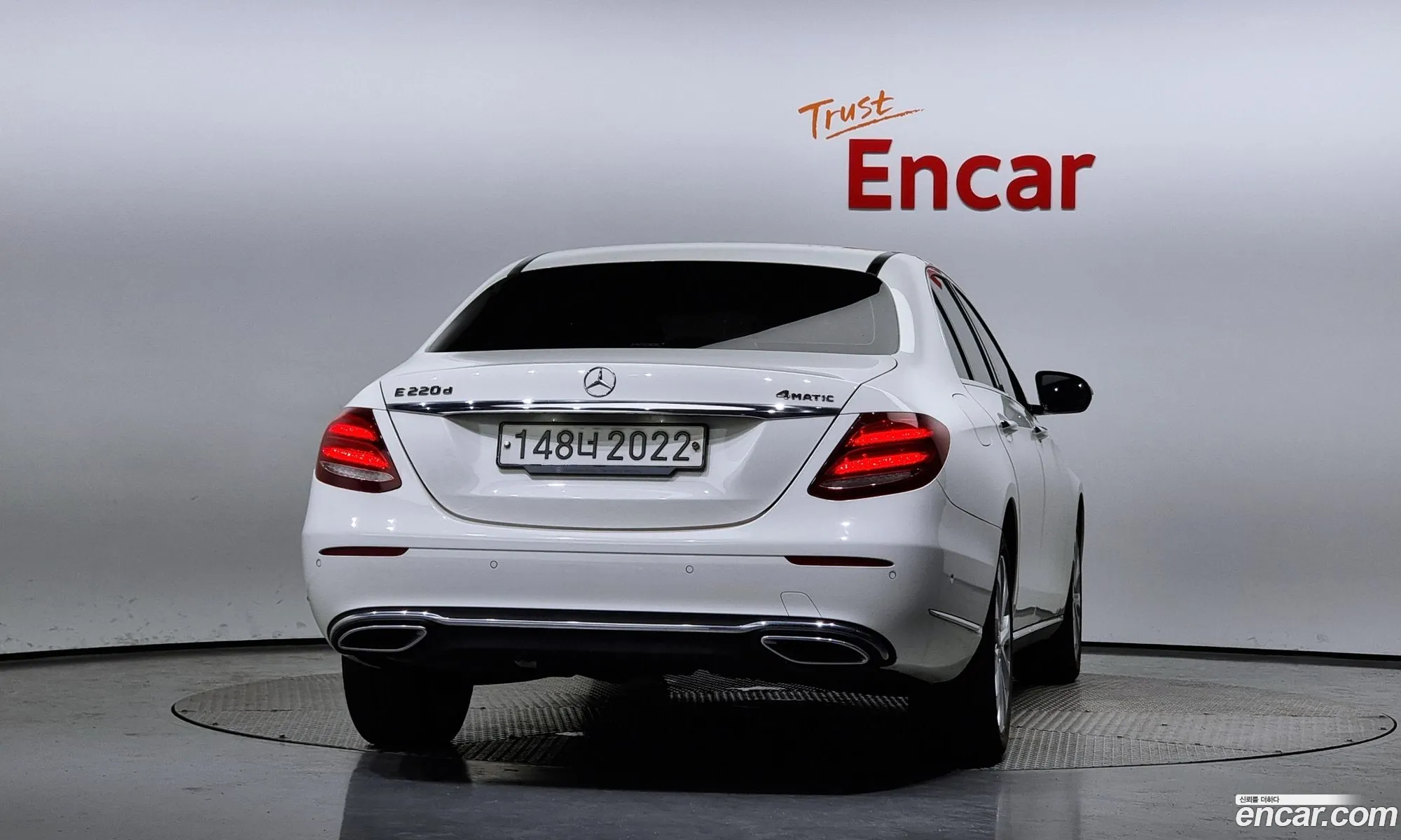 Benz E-Class W213 E220D 4Matic Exclusive - фотография 18465462