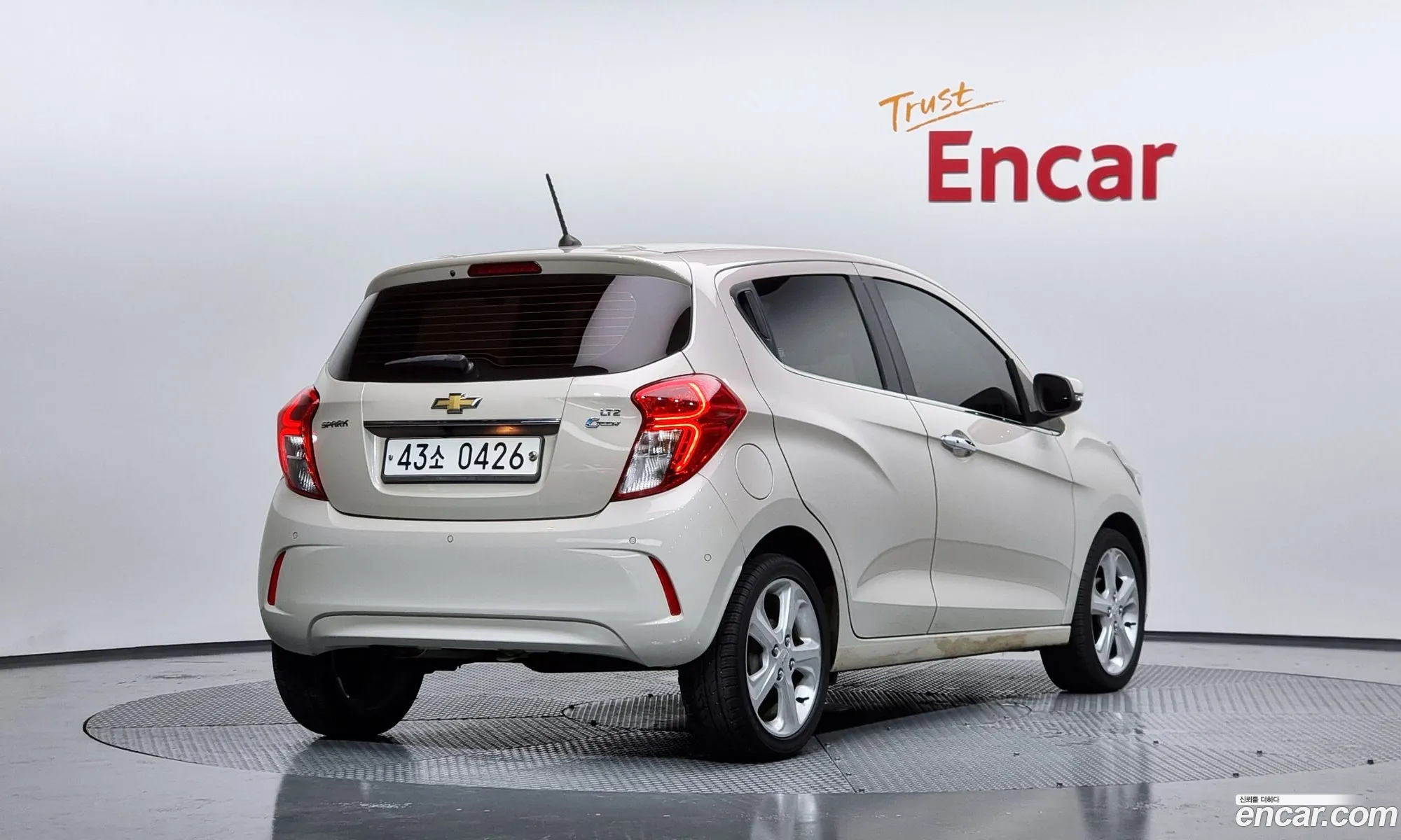 Chevrolet Spark Ltz 2016 - фотография 4788739