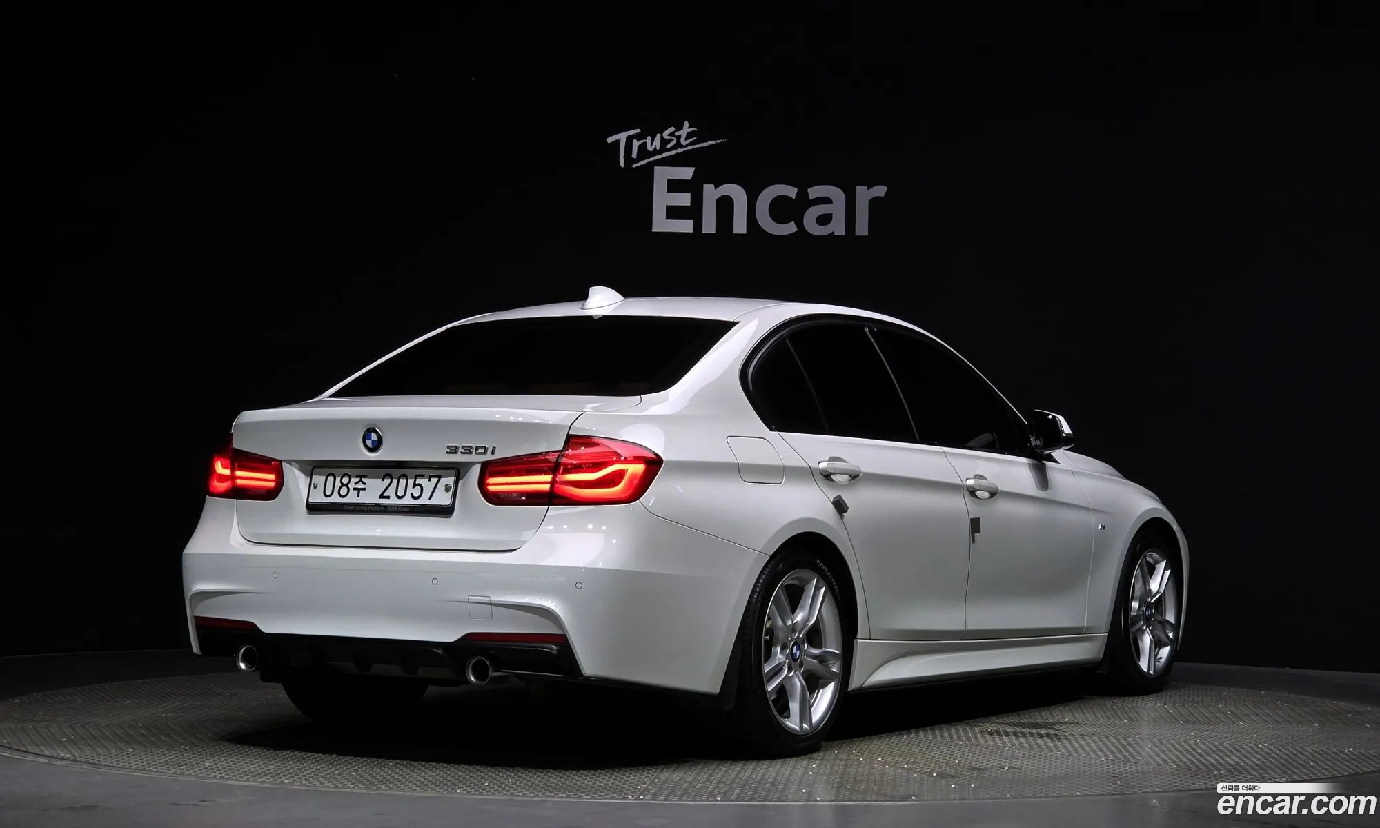 BMW 3Er 330I M Sports Shadow 2018 - фотография 14849155