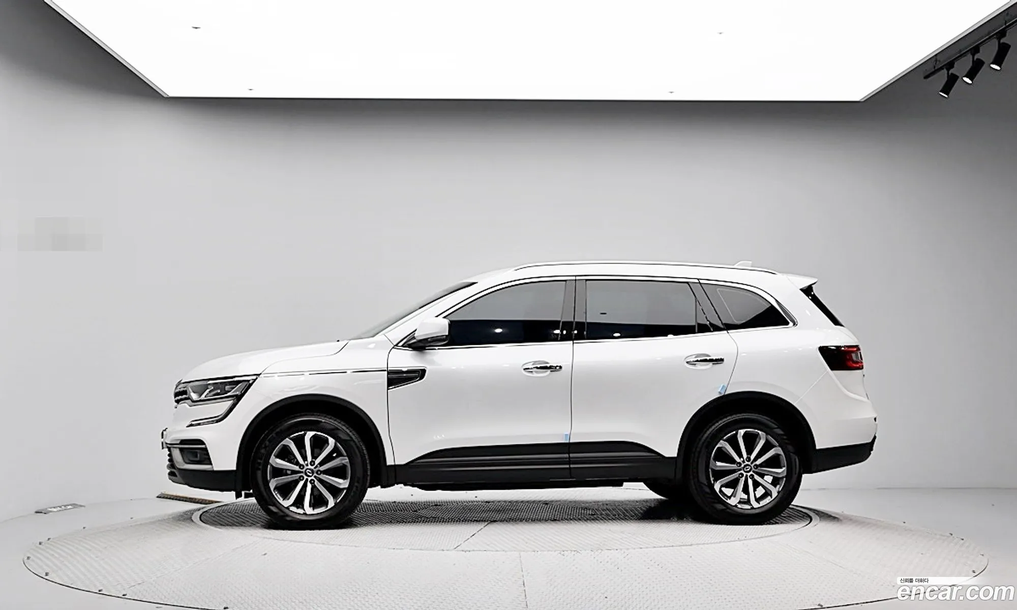 Renault Samsung Qm6 20 Gde Re 2Wd 2020 - фотография 1913674