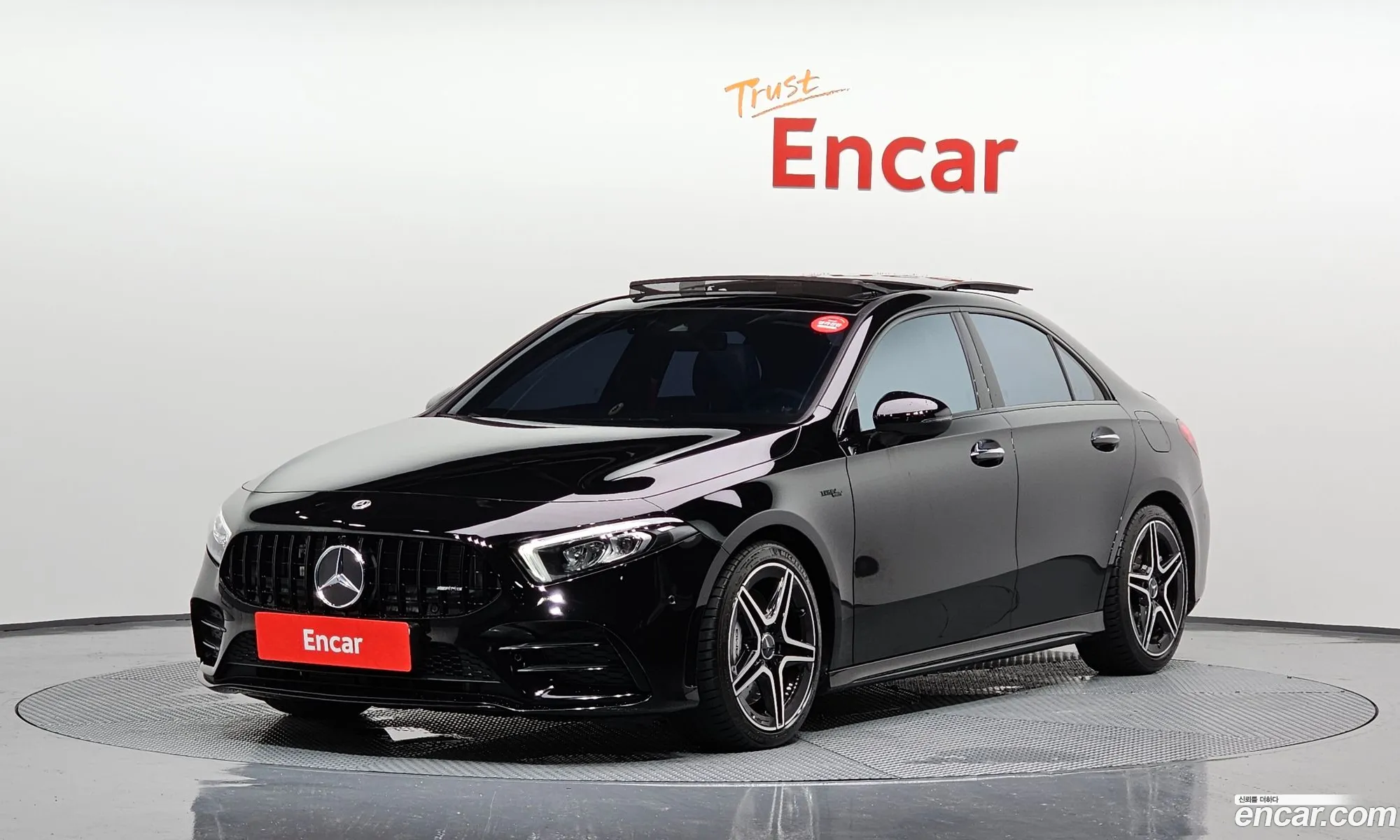 Mercedes-Benz A-Klasse Amg A35 4Matic Sedan 2023 - фотография 18364906