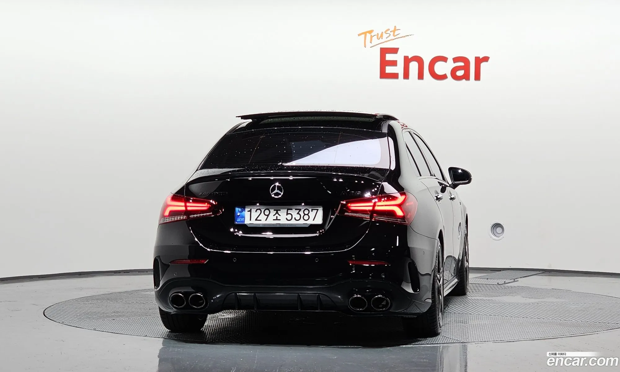 Mercedes-Benz A-Klasse Amg A35 4Matic Sedan 2023 - фотография 18364909