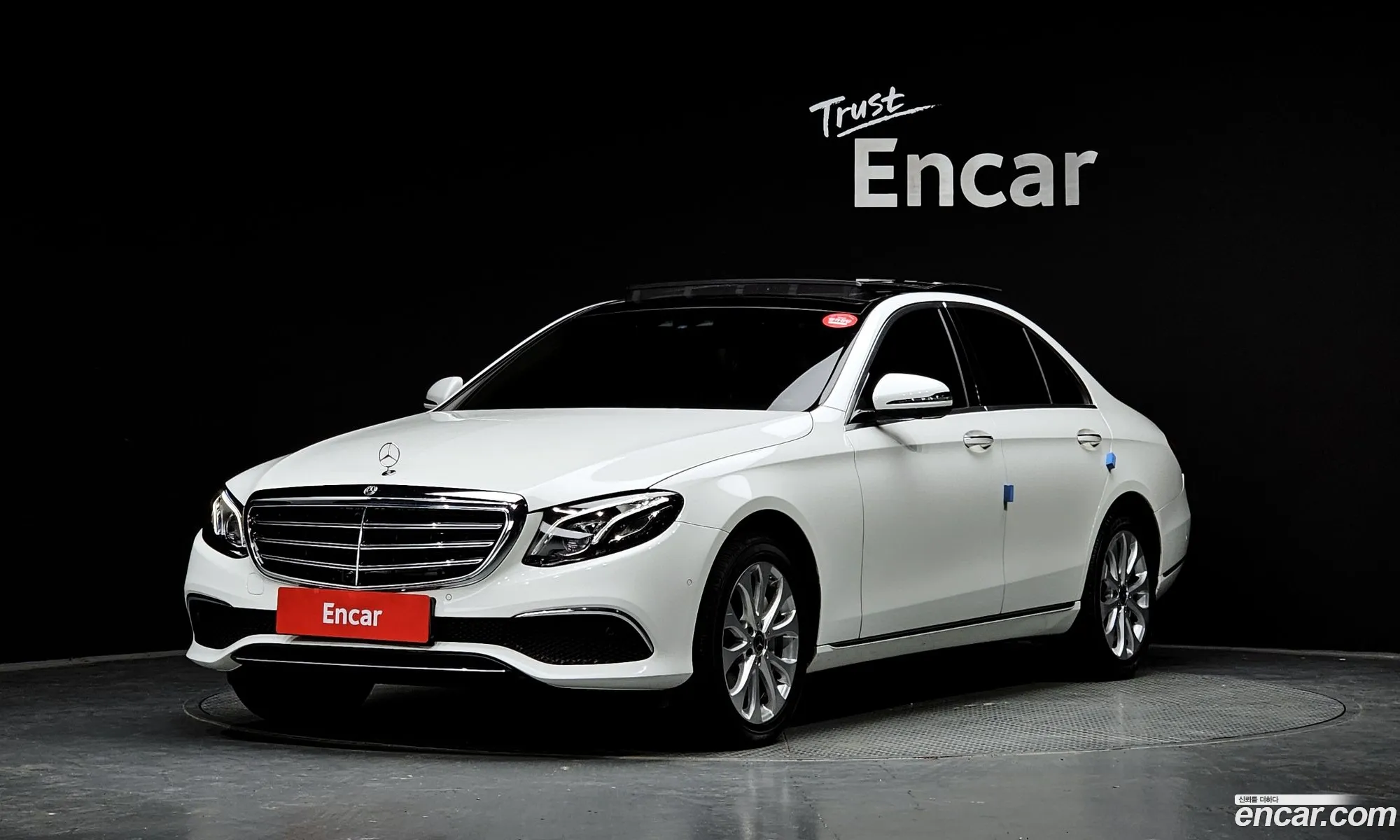 Mercedes-Benz E-Klasse V W213 S213 C238 E300 Exclusive 2019 - фотография 18338493