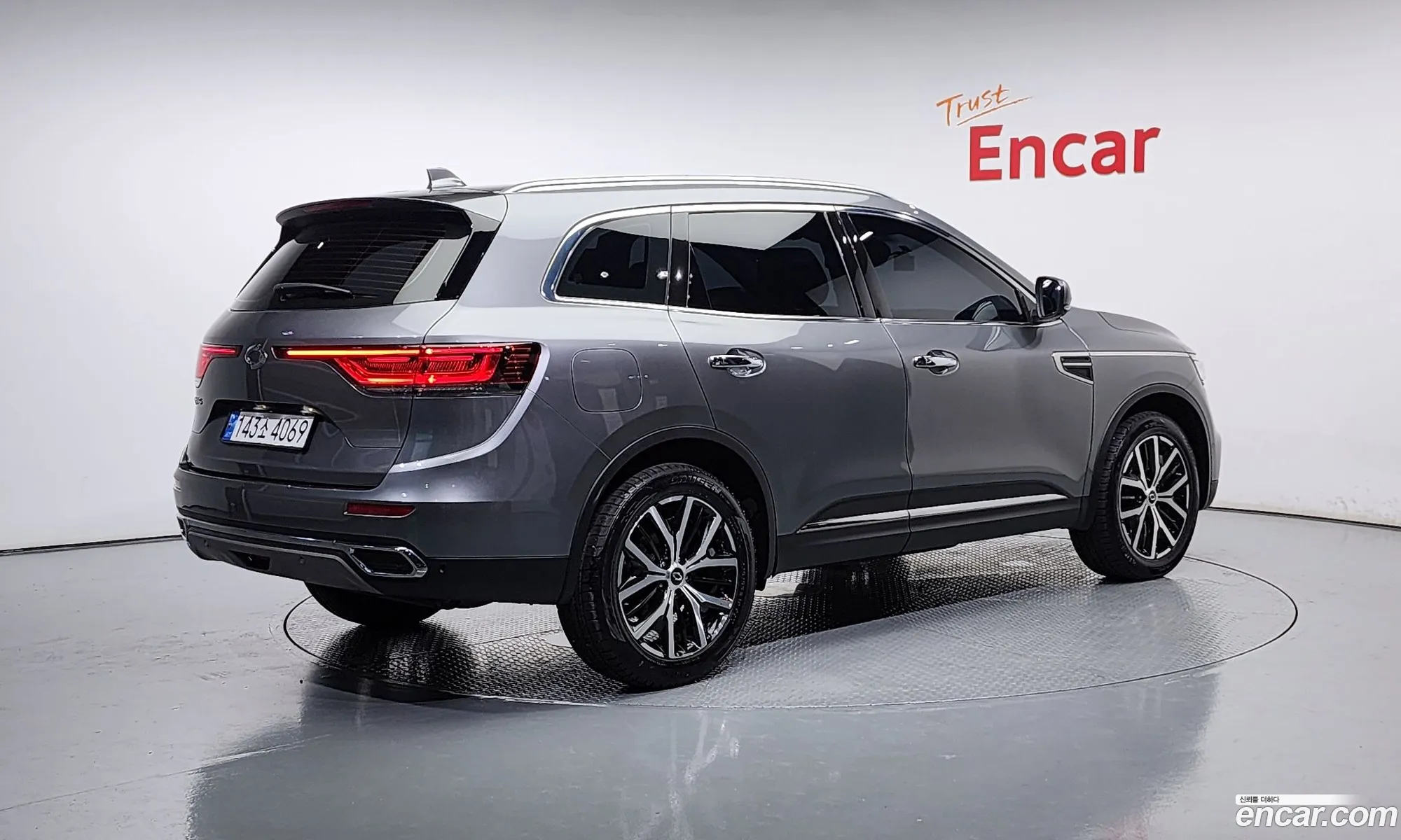 Renault Samsung Qm6 I 20 Lpe Re Signature 2Wd 2022 - фотография 1706074