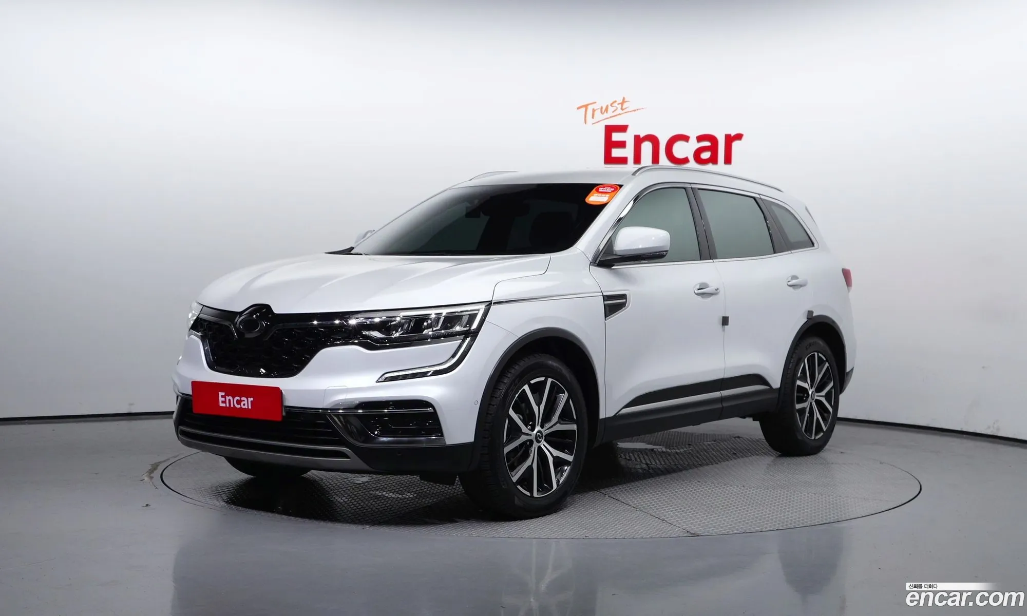 Renault Samsung Qm6 20 Lpe Re Signature 2Wd 2023 - фотография 1664137