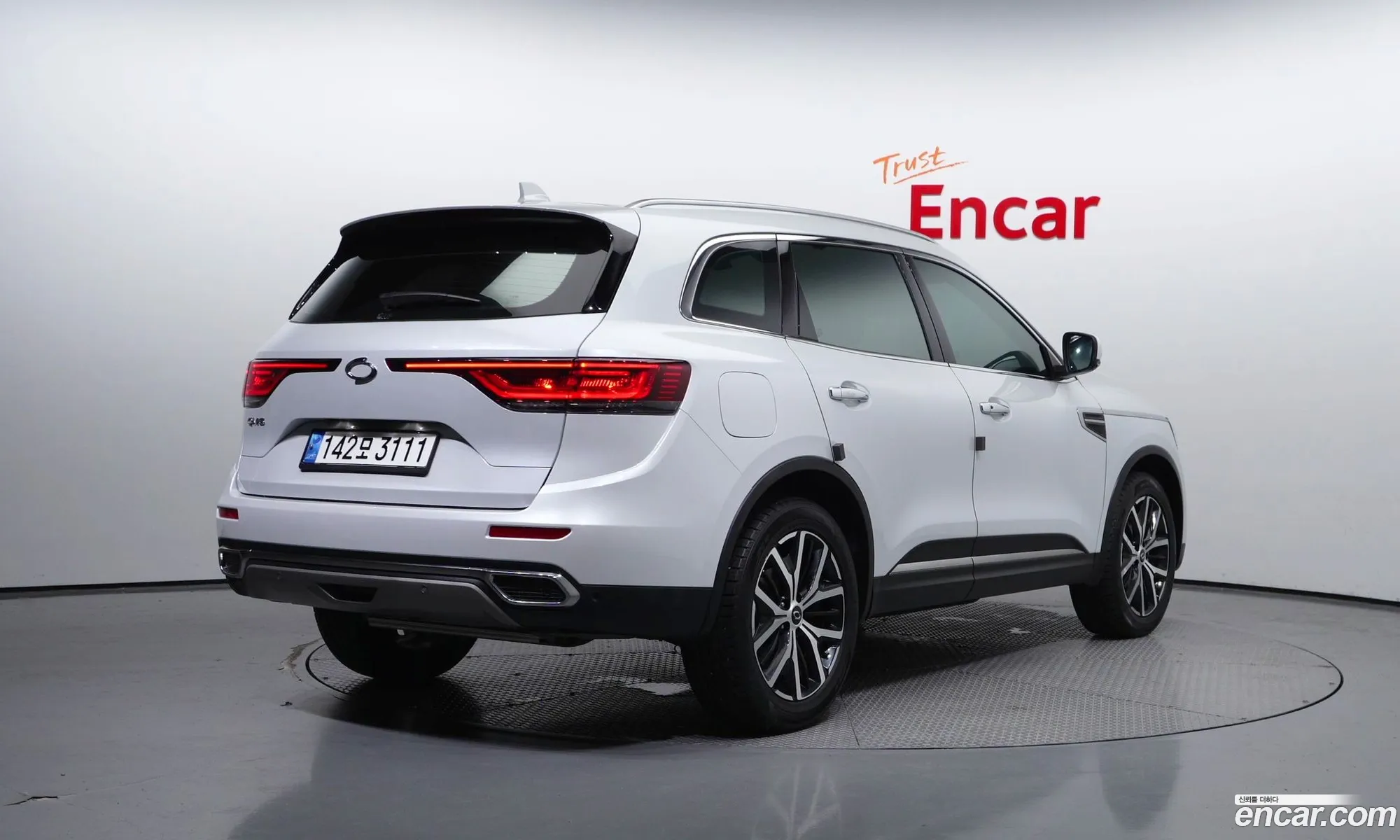 Renault Samsung Qm6 20 Lpe Re Signature 2Wd 2023 - фотография 1664138