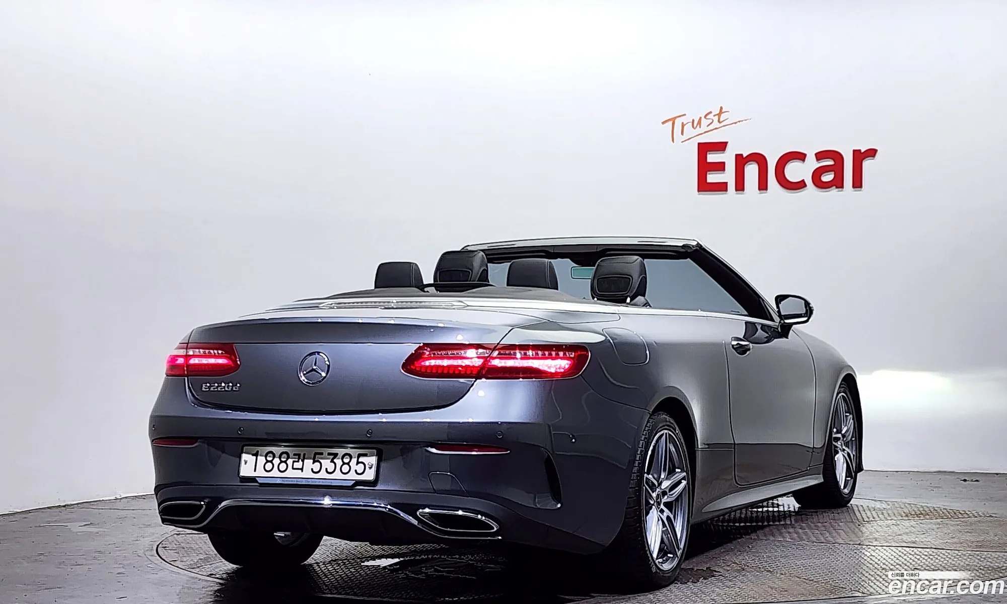 Mercedes E-Class W213 E220D Cabriolet - фотография 18384995
