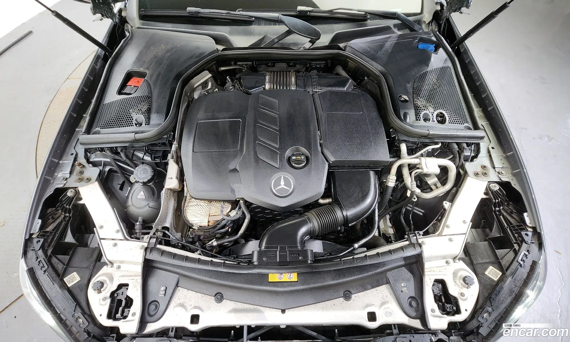 Mercedes E-Class W213 E220D Cabriolet - фотография 18384999