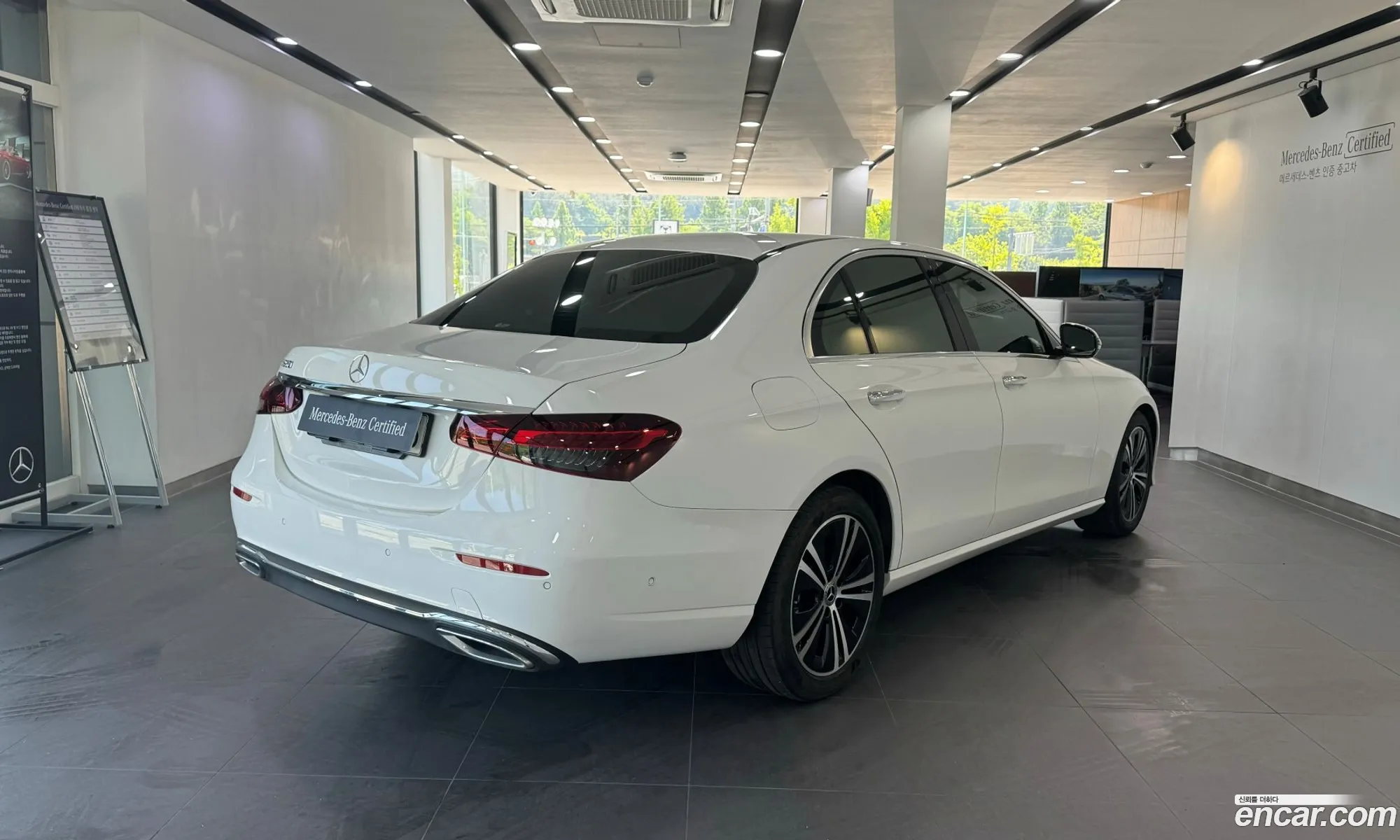 Mercedes-Benz E-Klasse V W213 S213 C238 E250 Avantgarde 2022 - фотография 18385422